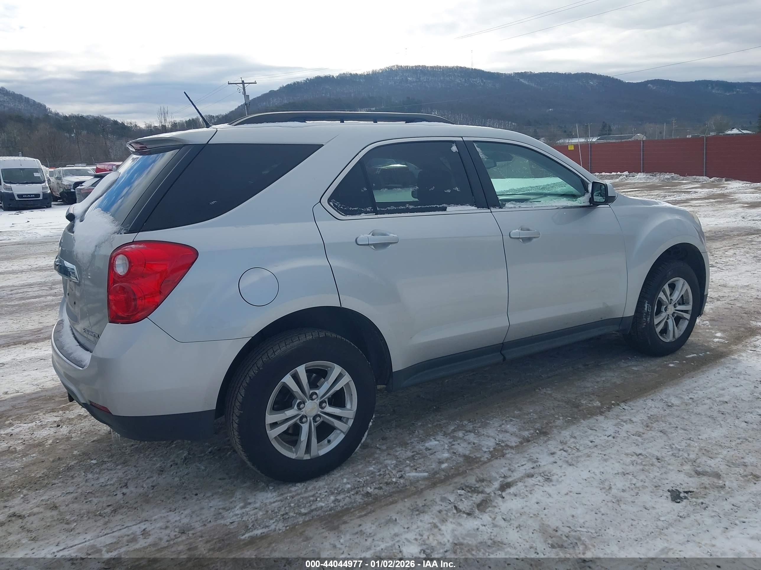 CHEVROLET EQUINOX image 4