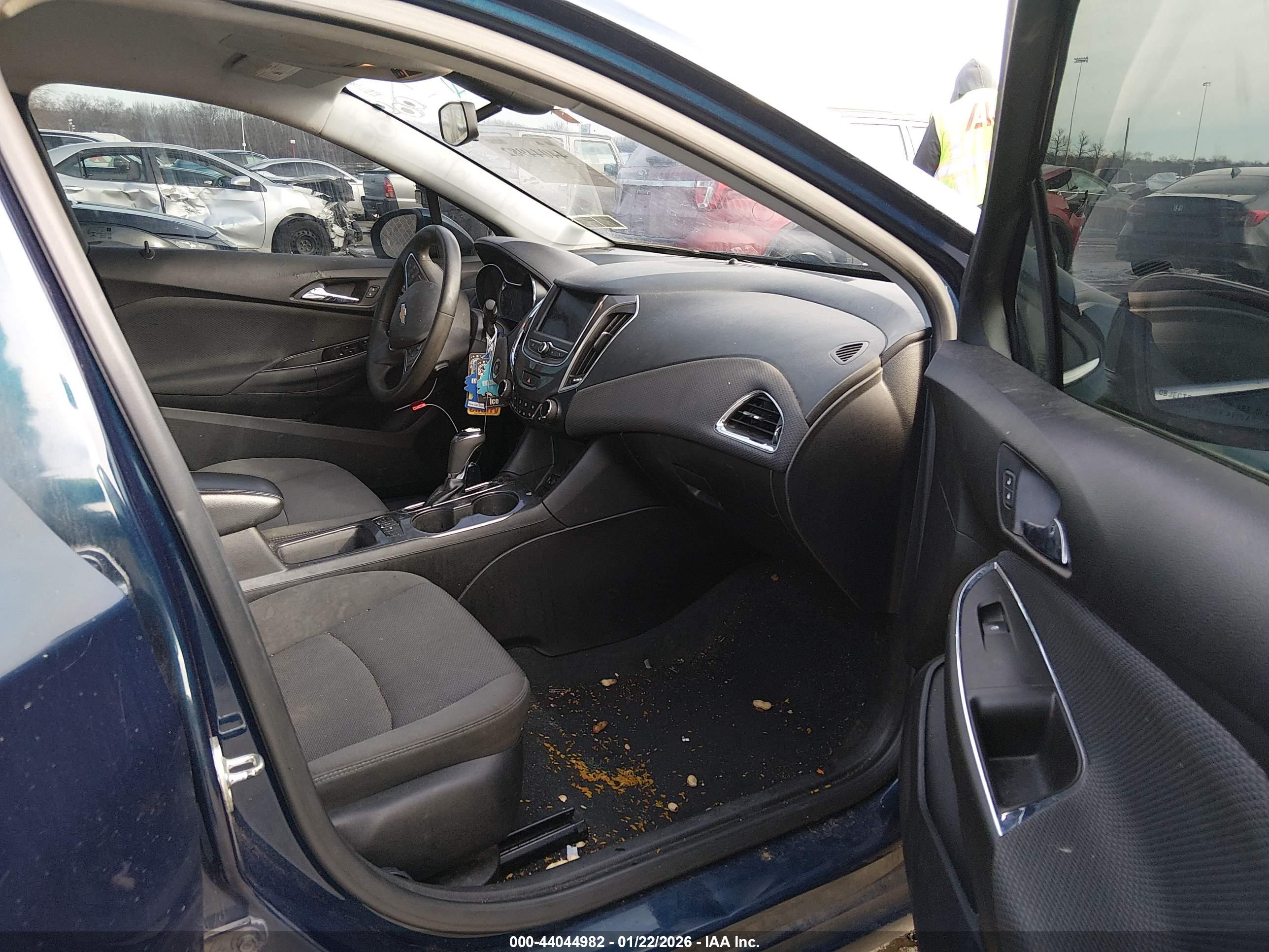 CHEVROLET CRUZE image 5