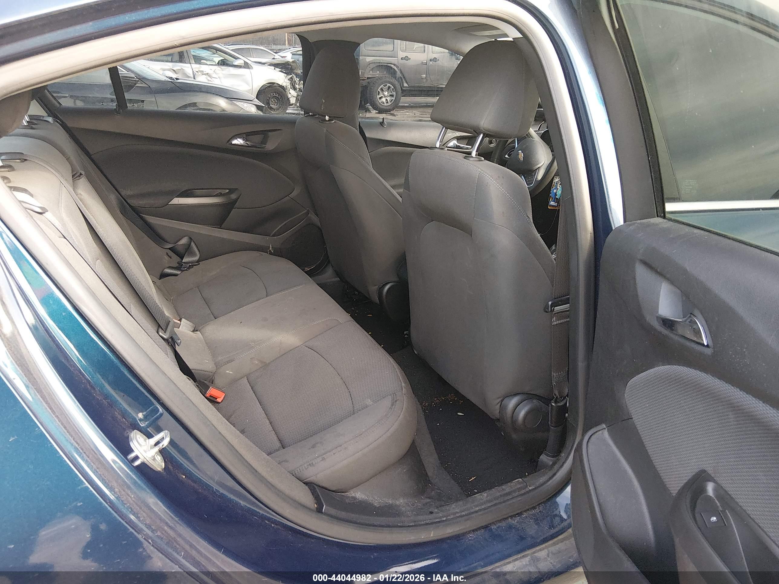 CHEVROLET CRUZE image 8