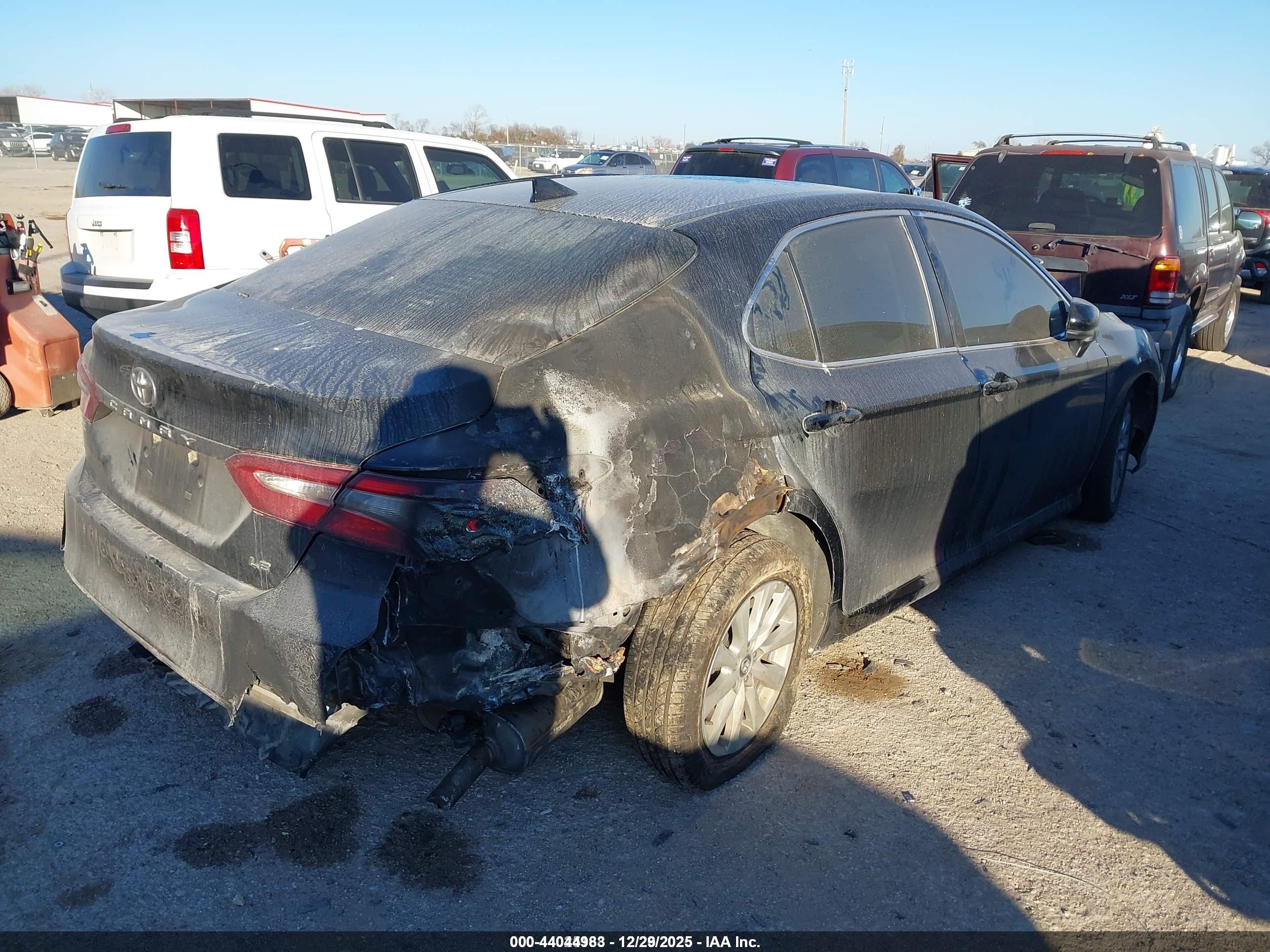 TOYOTA CAMRY image 4