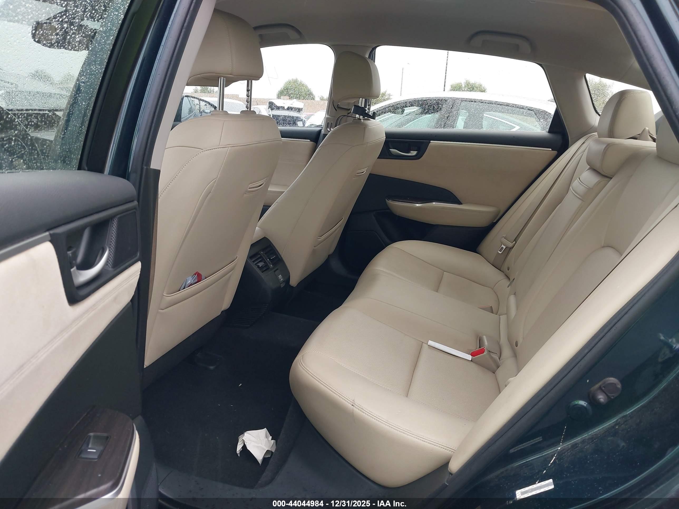 HONDA CLARITY image 8