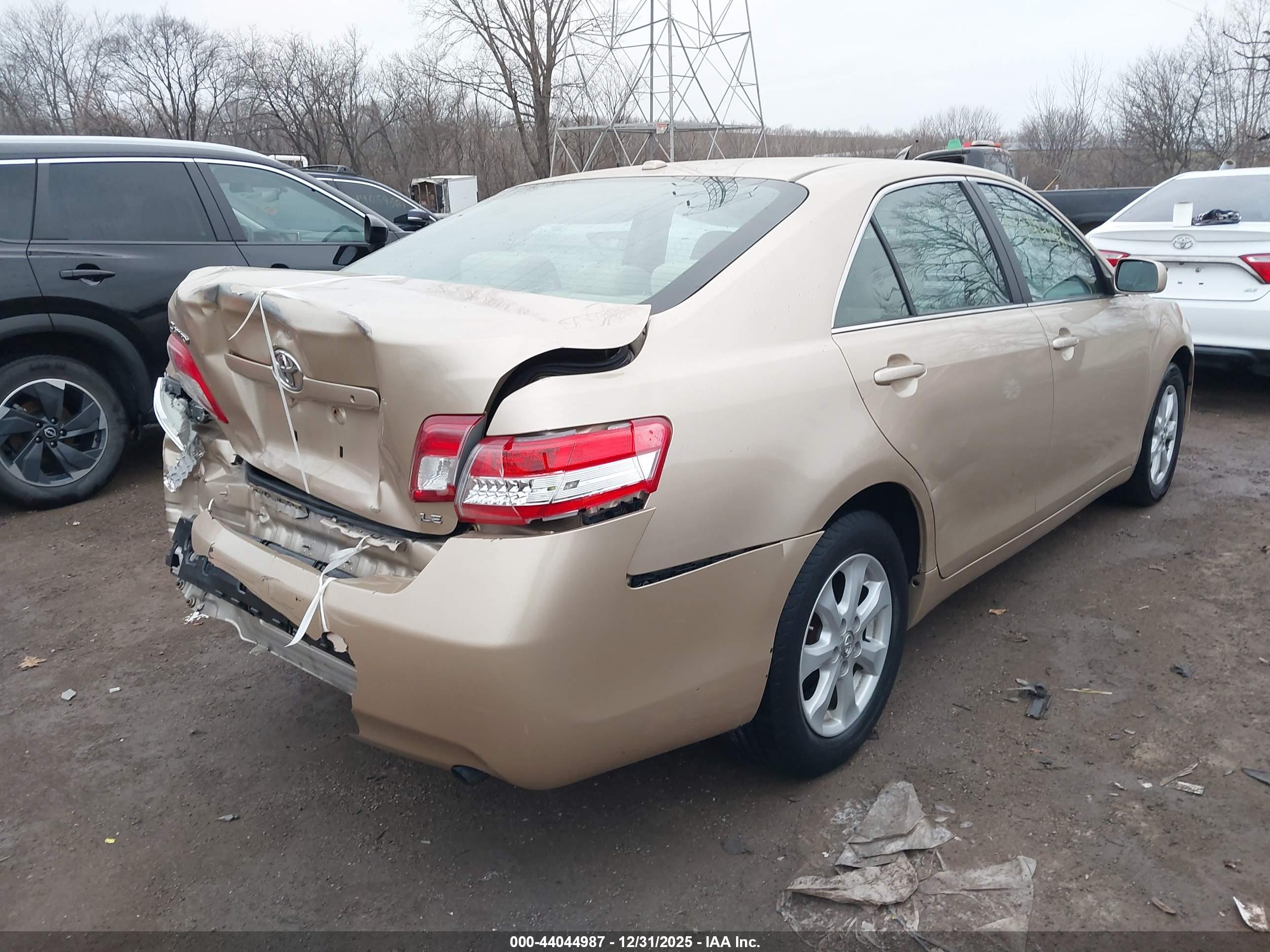 TOYOTA CAMRY image 4