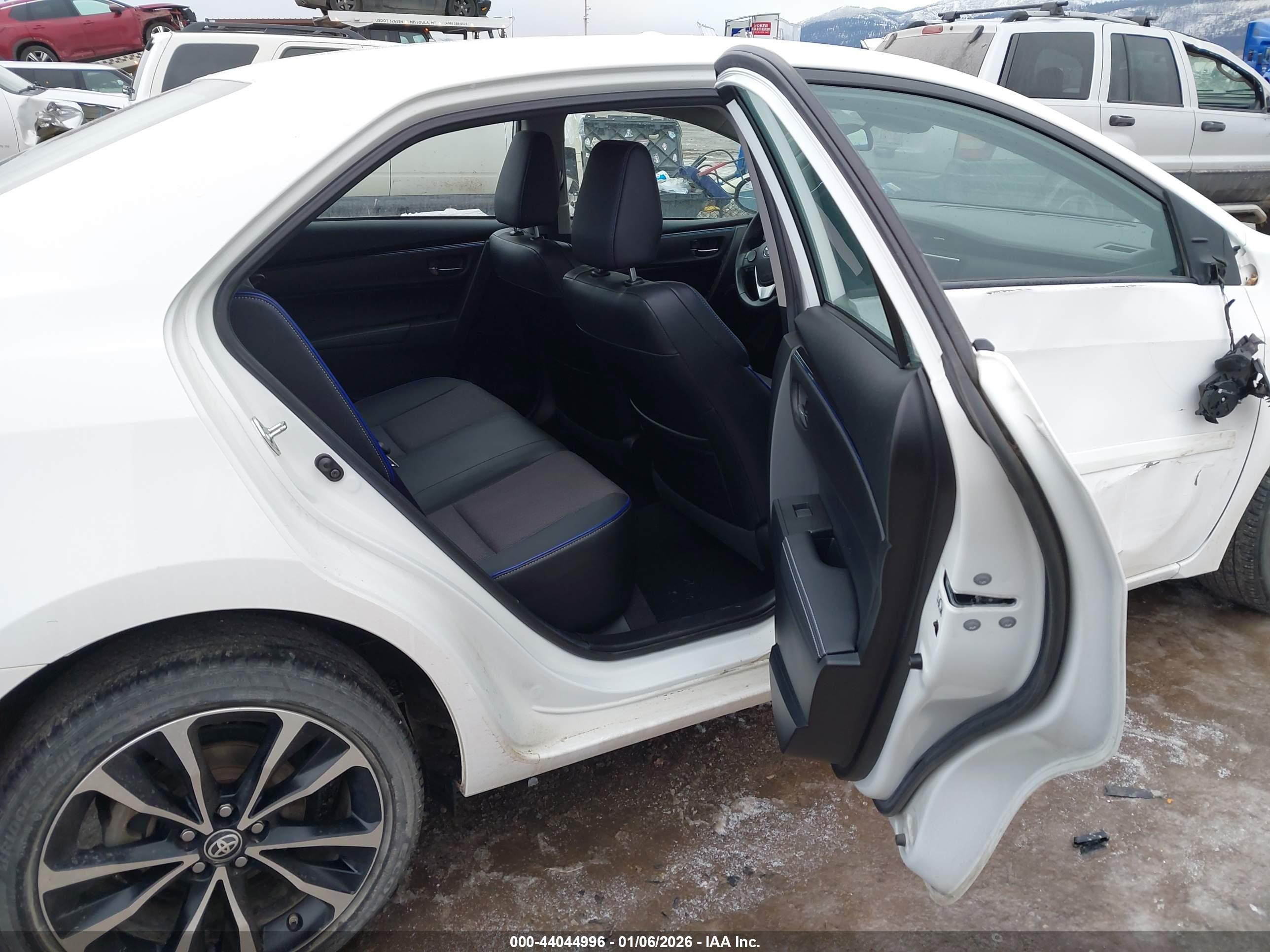 TOYOTA COROLLA image 8