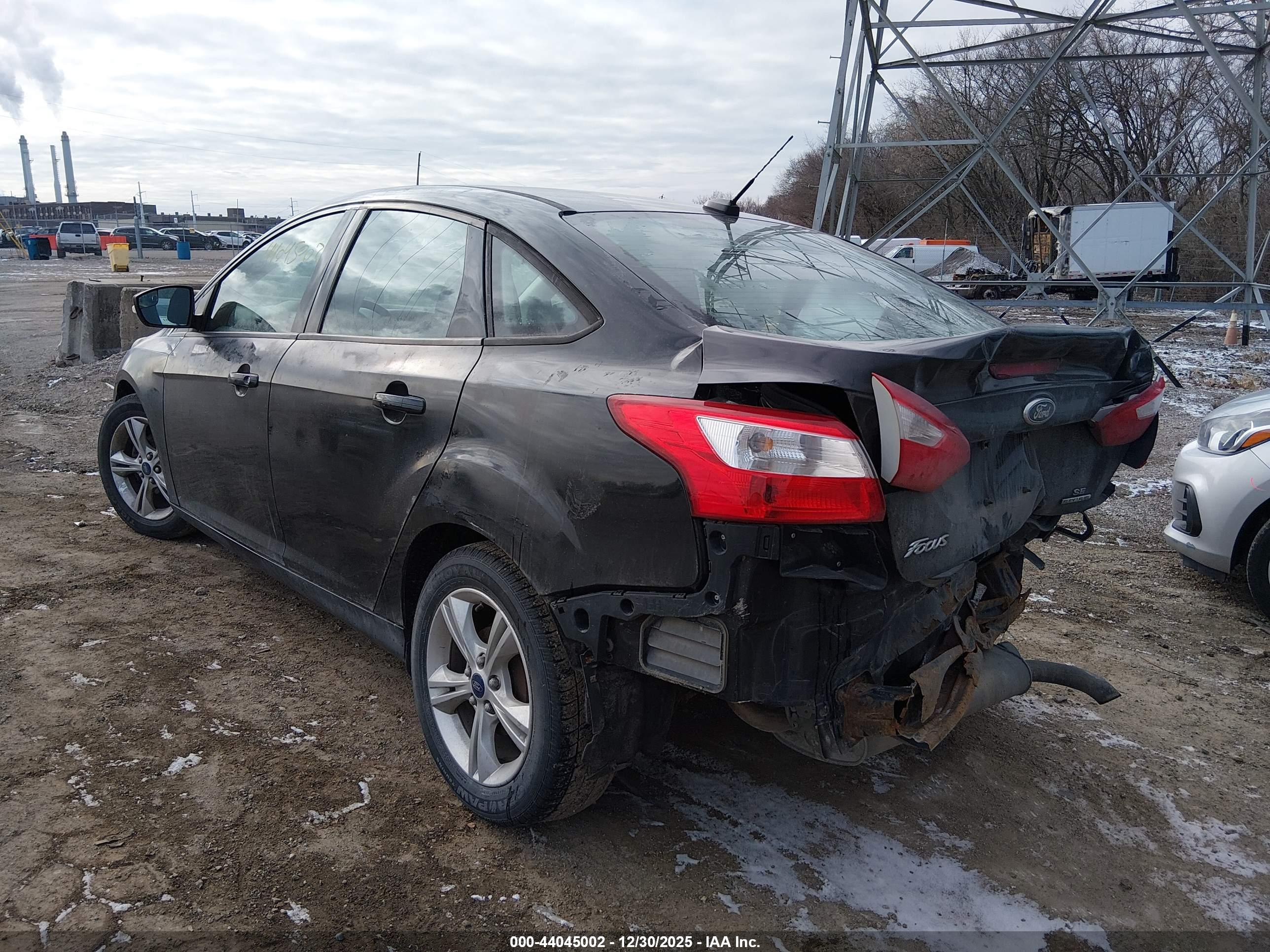 FORD FOCUS image 3
