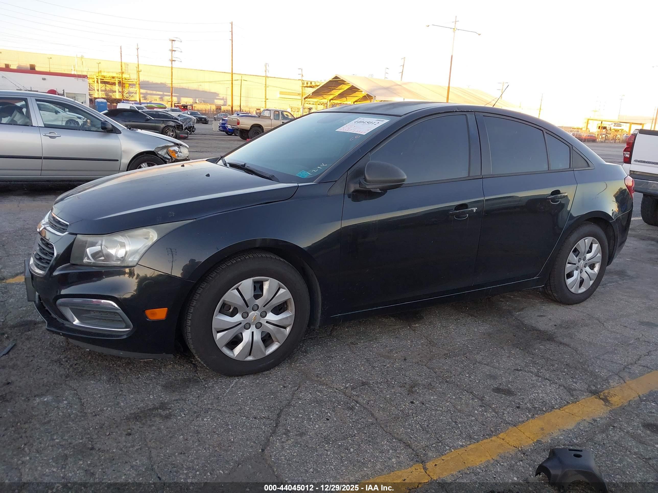 CHEVROLET CRUZE image 2
