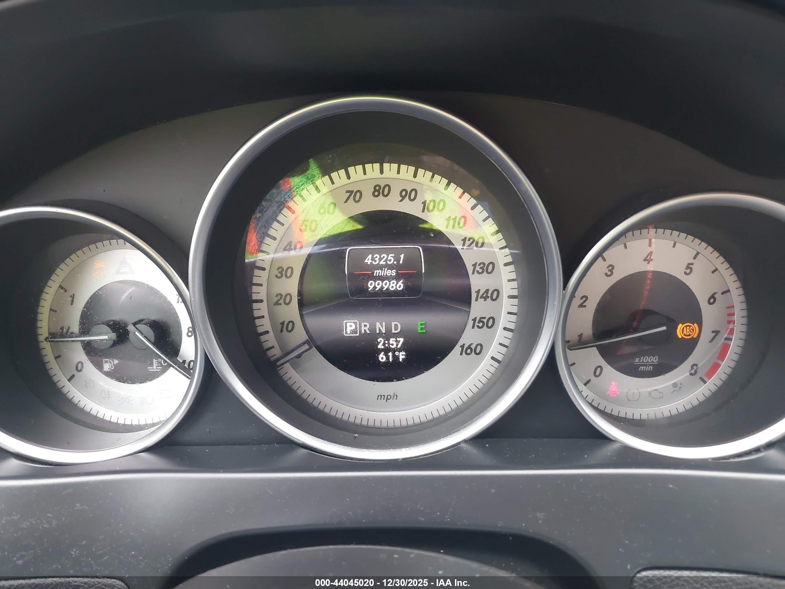 MERCEDES-BENZ C-CLASS image 7