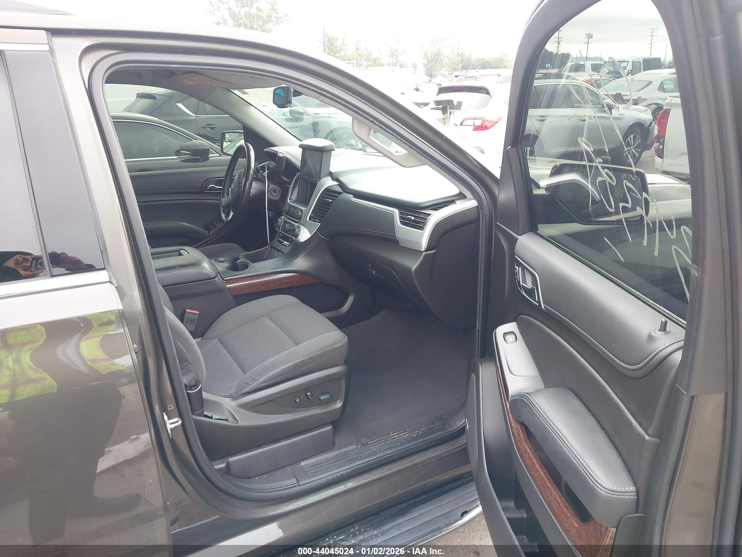 GMC YUKON image 5