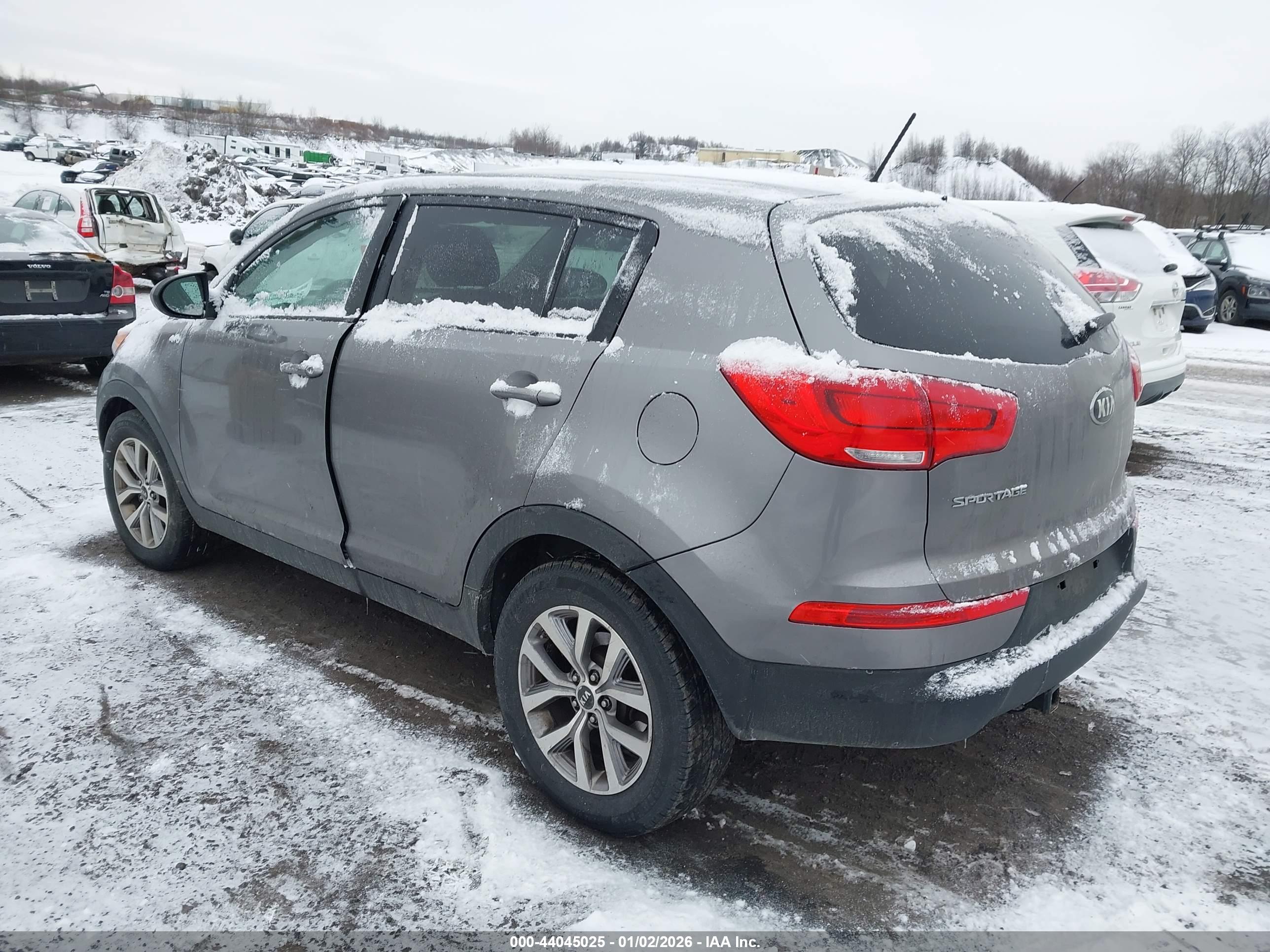 KIA SPORTAGE image 3