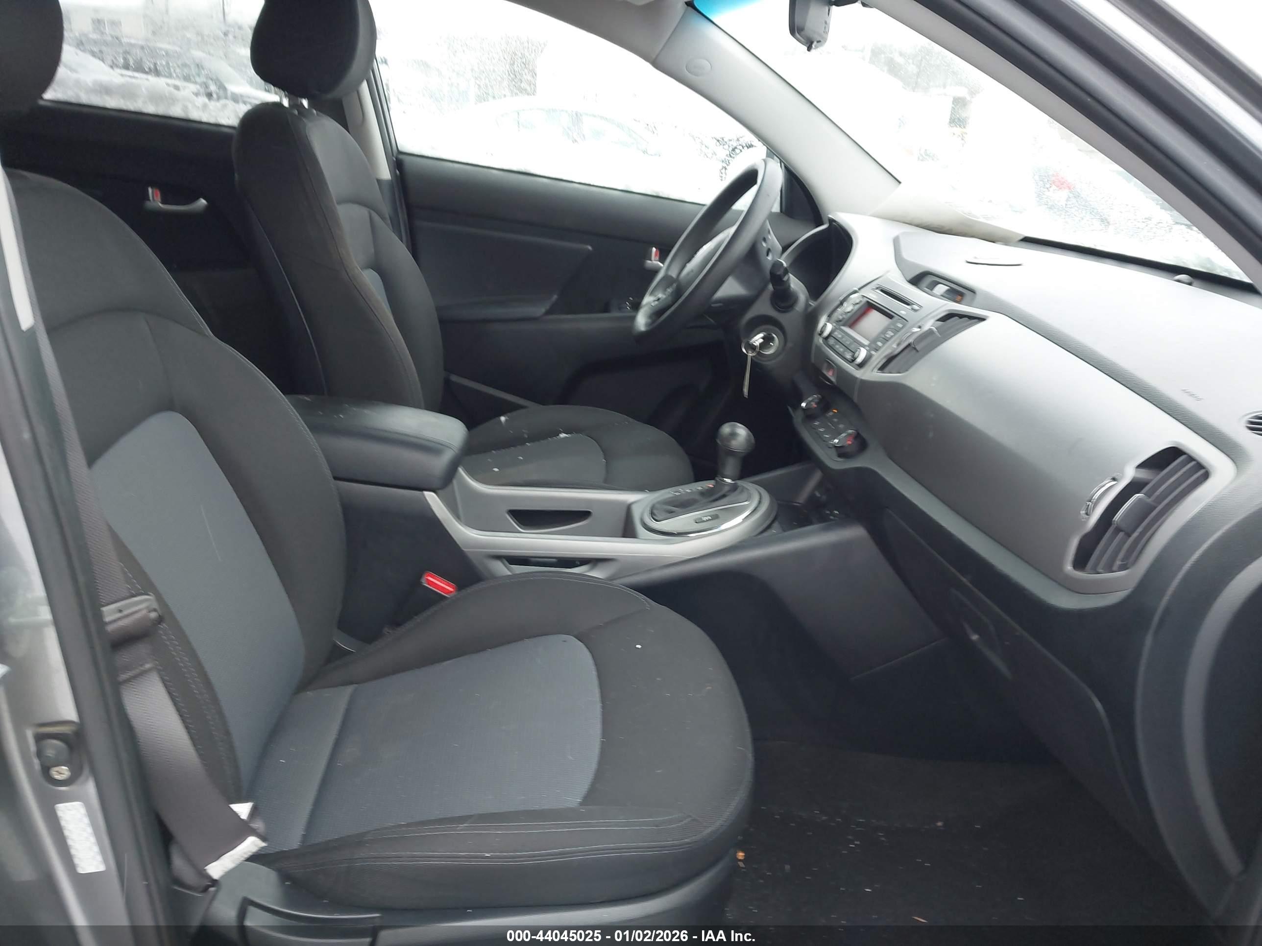 KIA SPORTAGE image 5