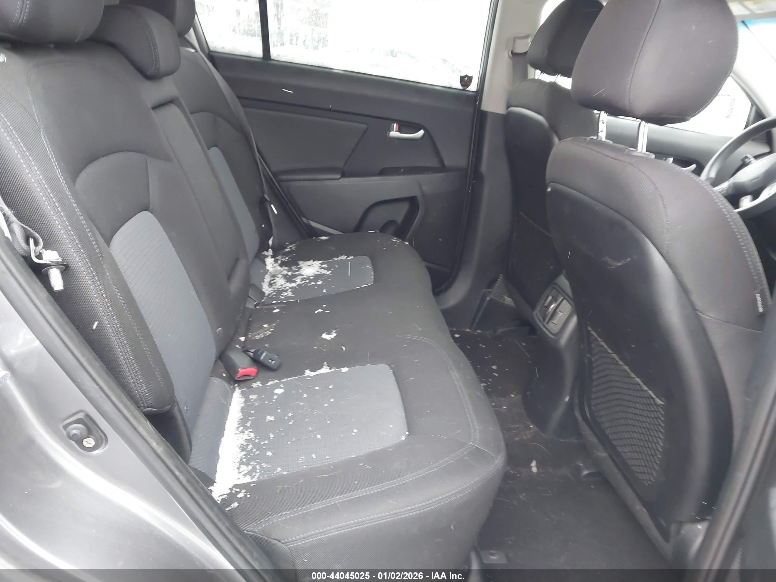 KIA SPORTAGE image 8