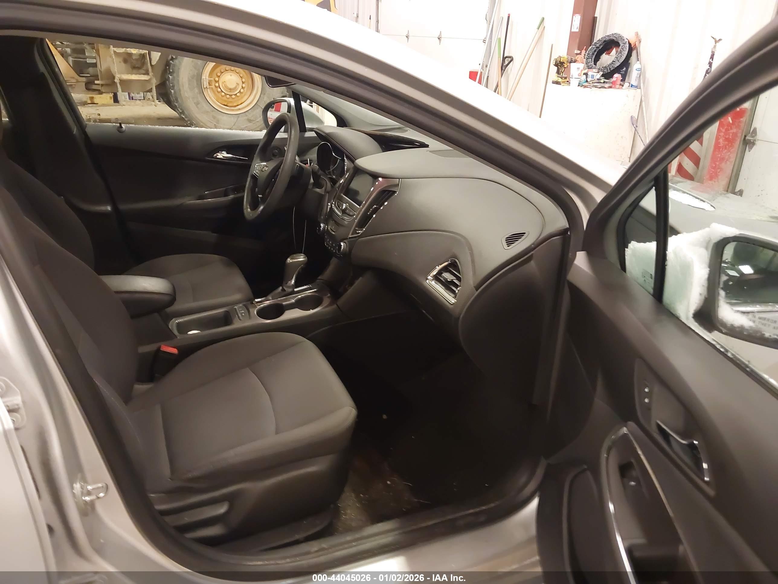 CHEVROLET CRUZE image 5