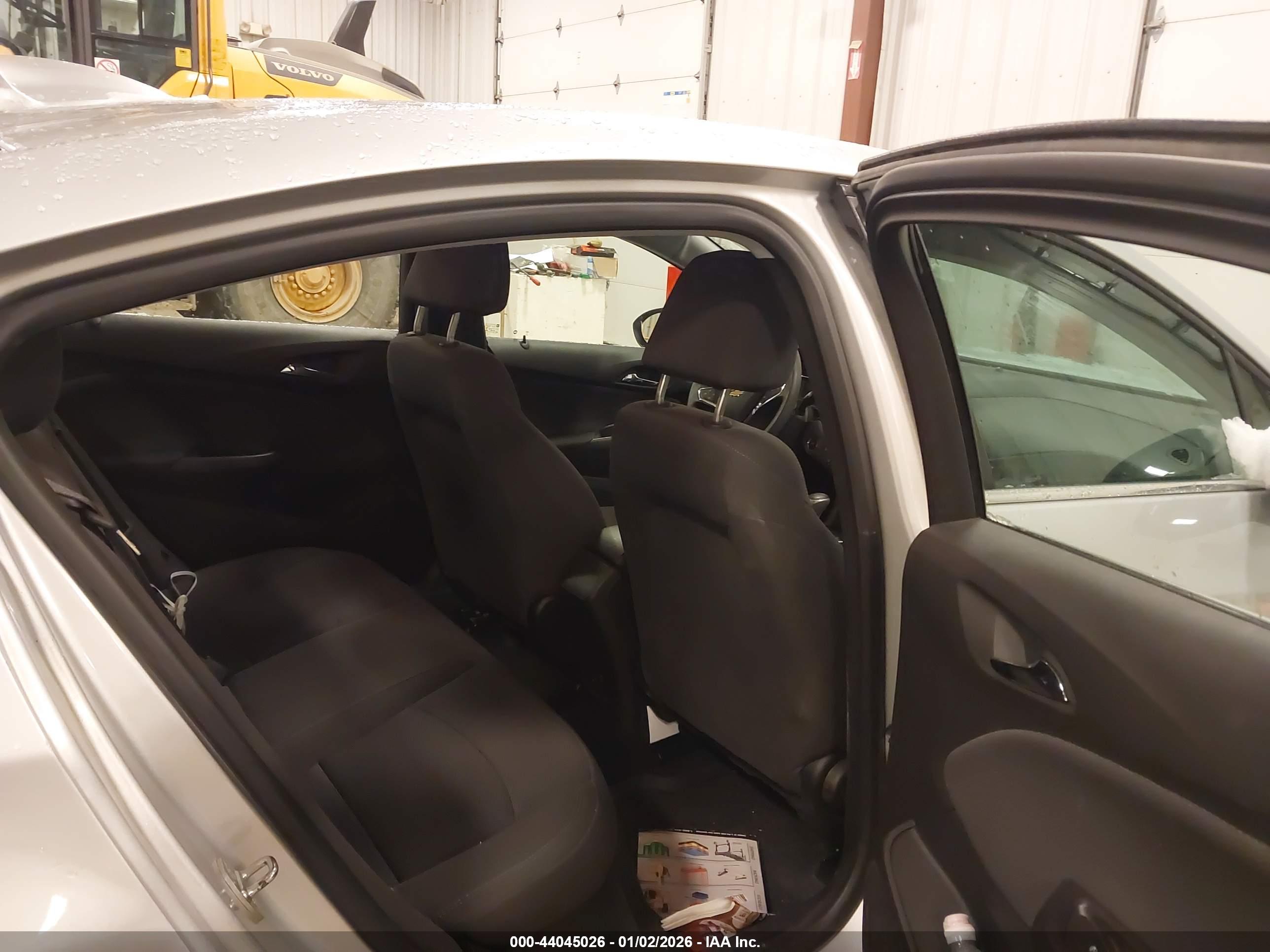 CHEVROLET CRUZE image 8