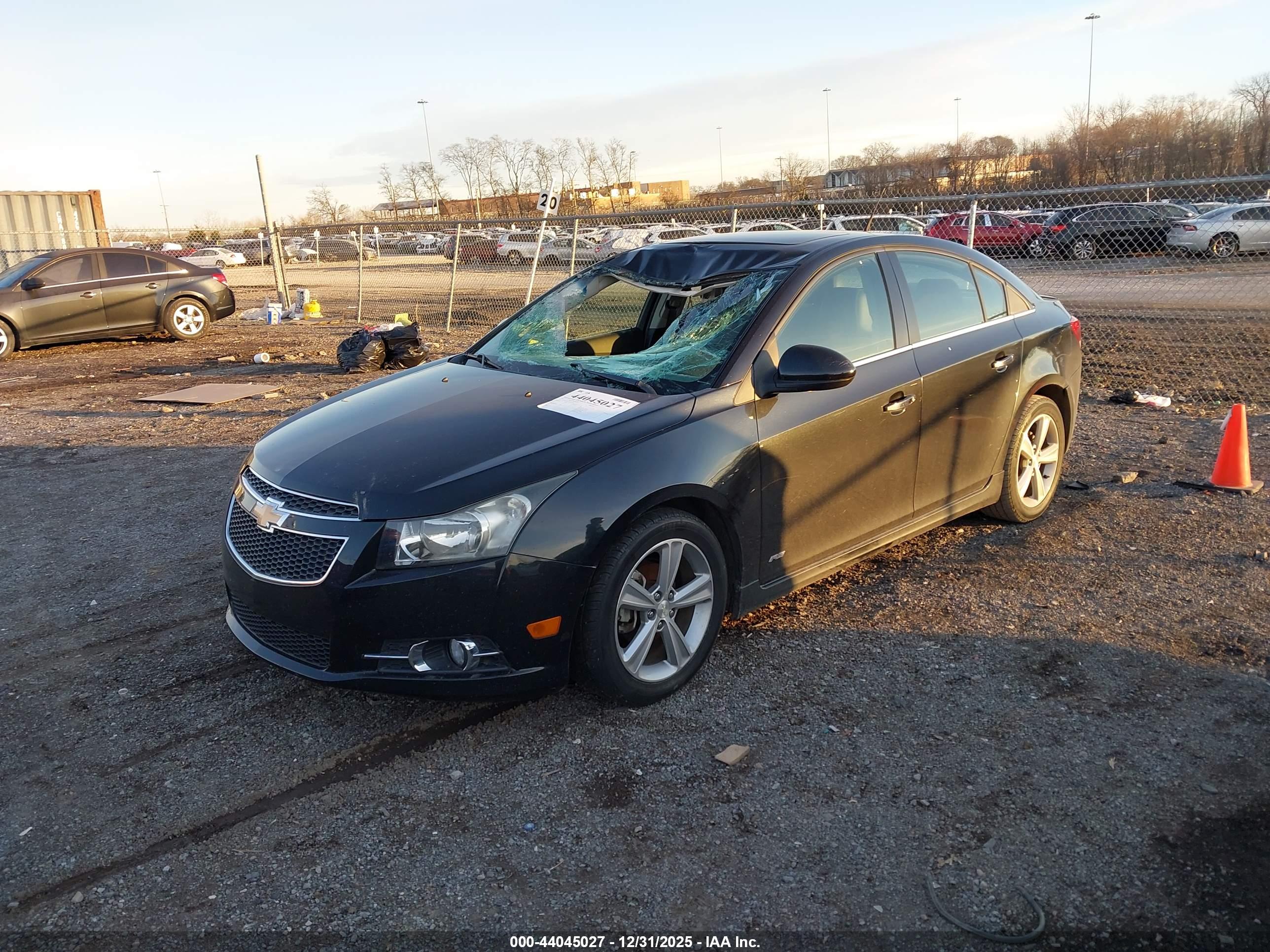 CHEVROLET CRUZE image 2