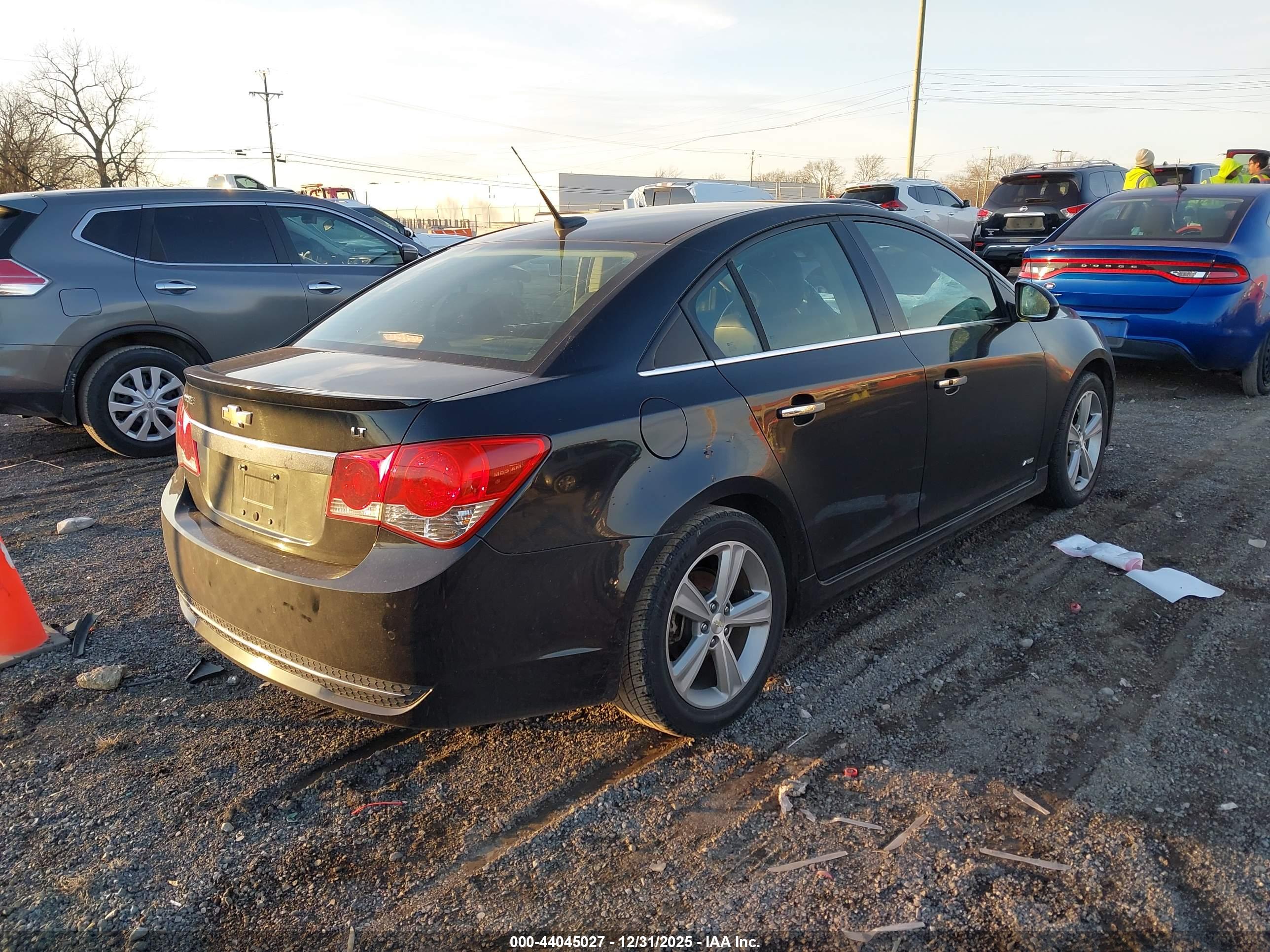 CHEVROLET CRUZE image 4