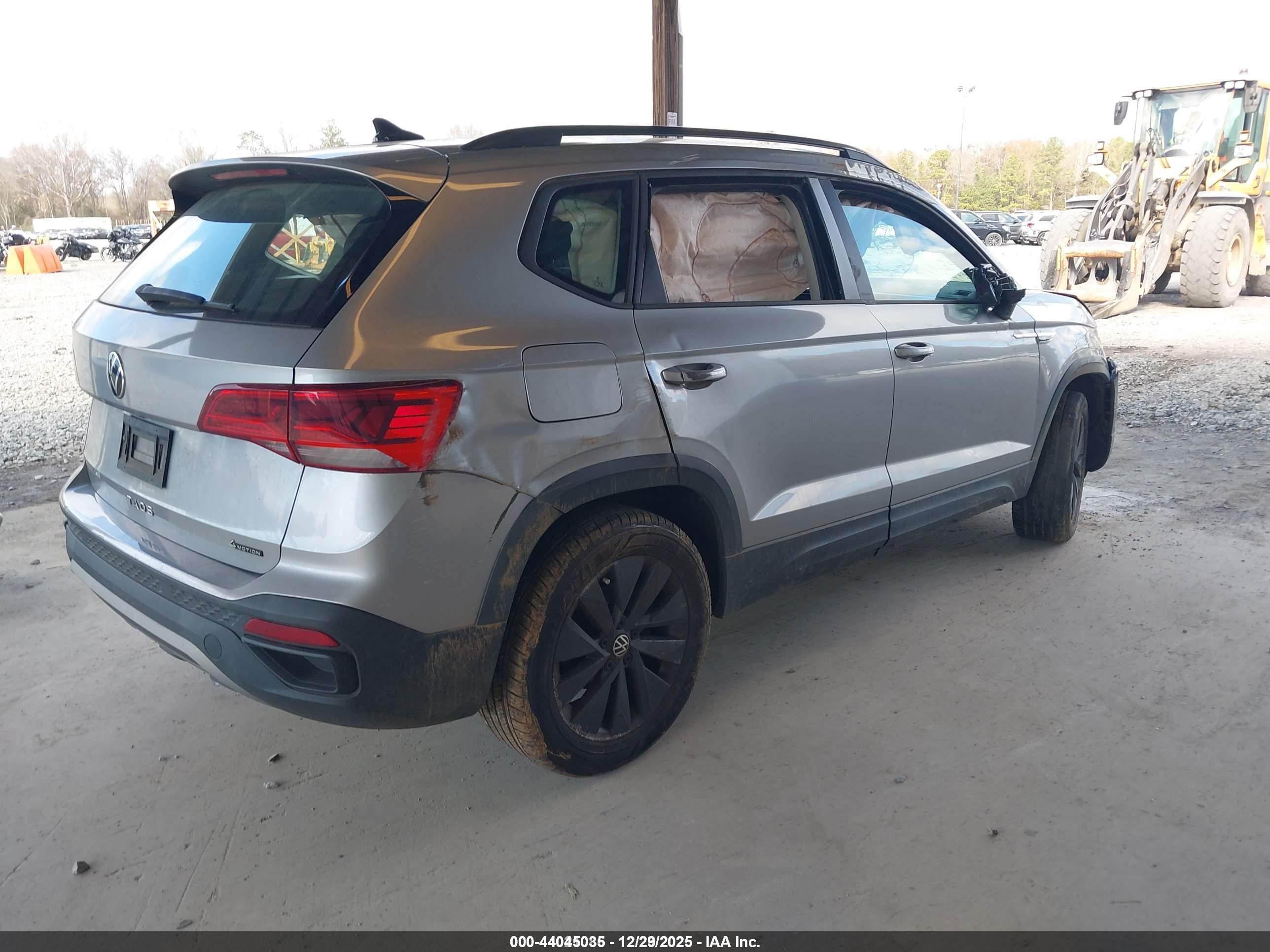 VOLKSWAGEN TAOS image 4