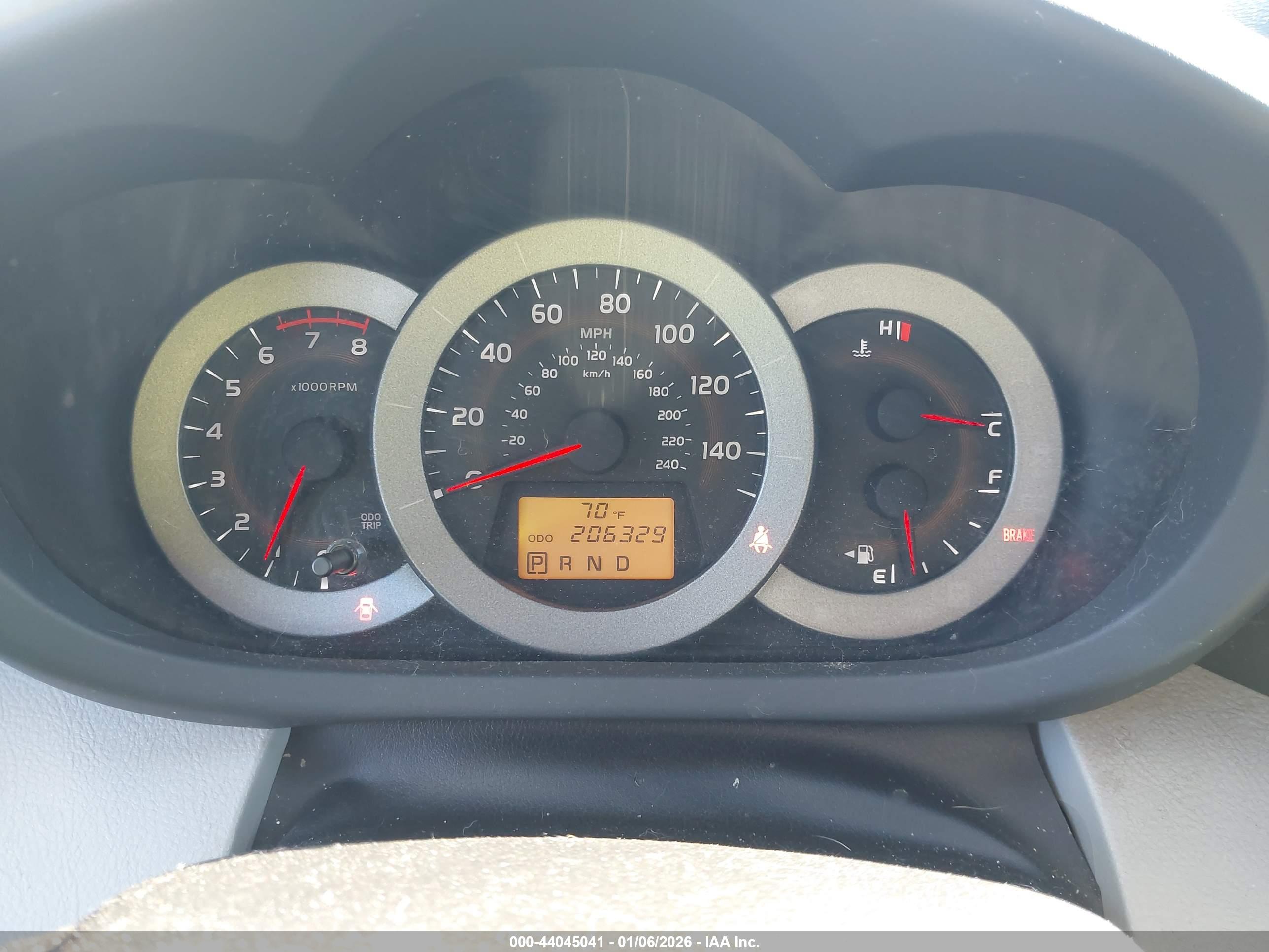 TOYOTA RAV4 image 7