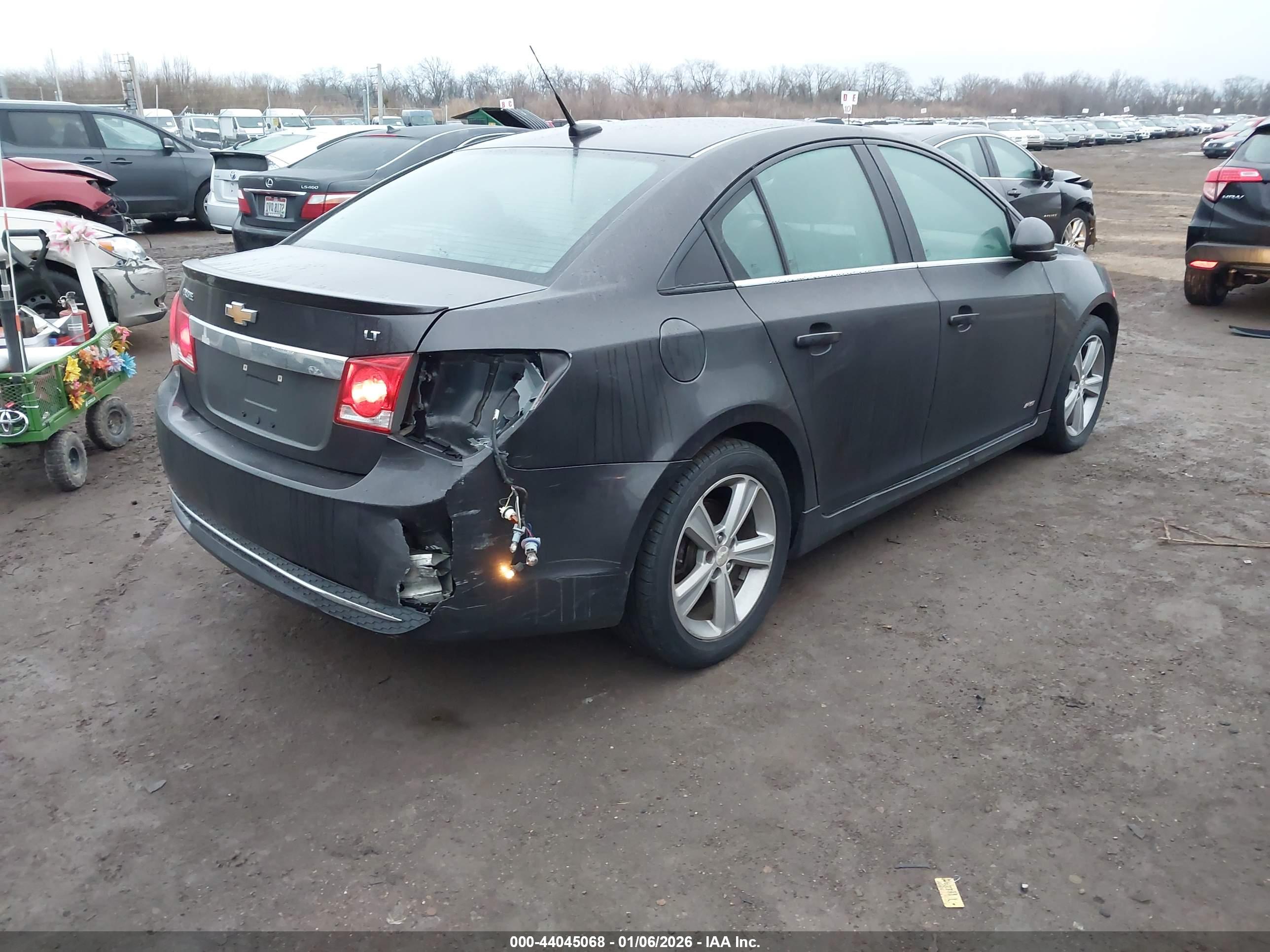 CHEVROLET CRUZE image 4