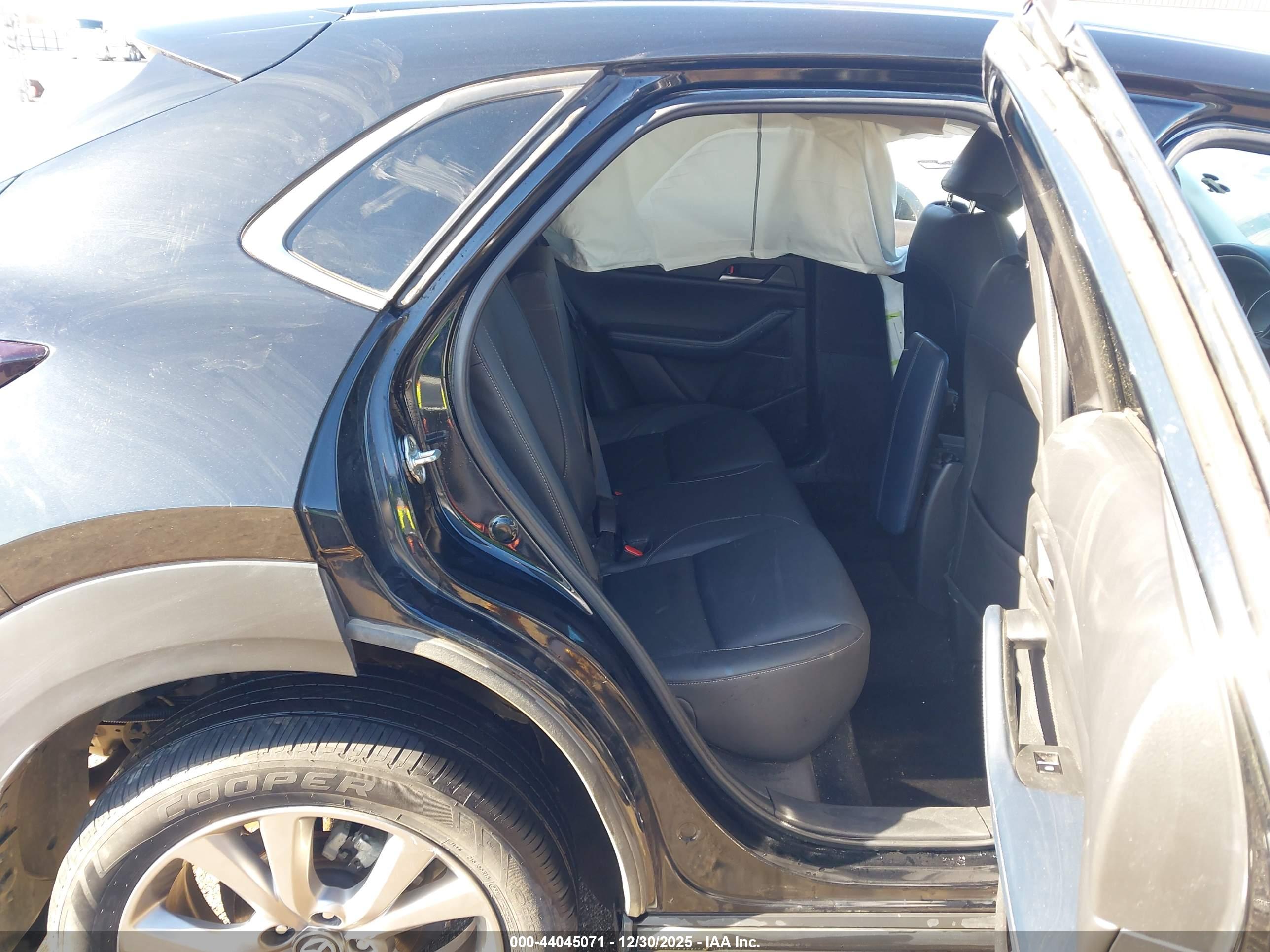 MAZDA CX-30 image 8