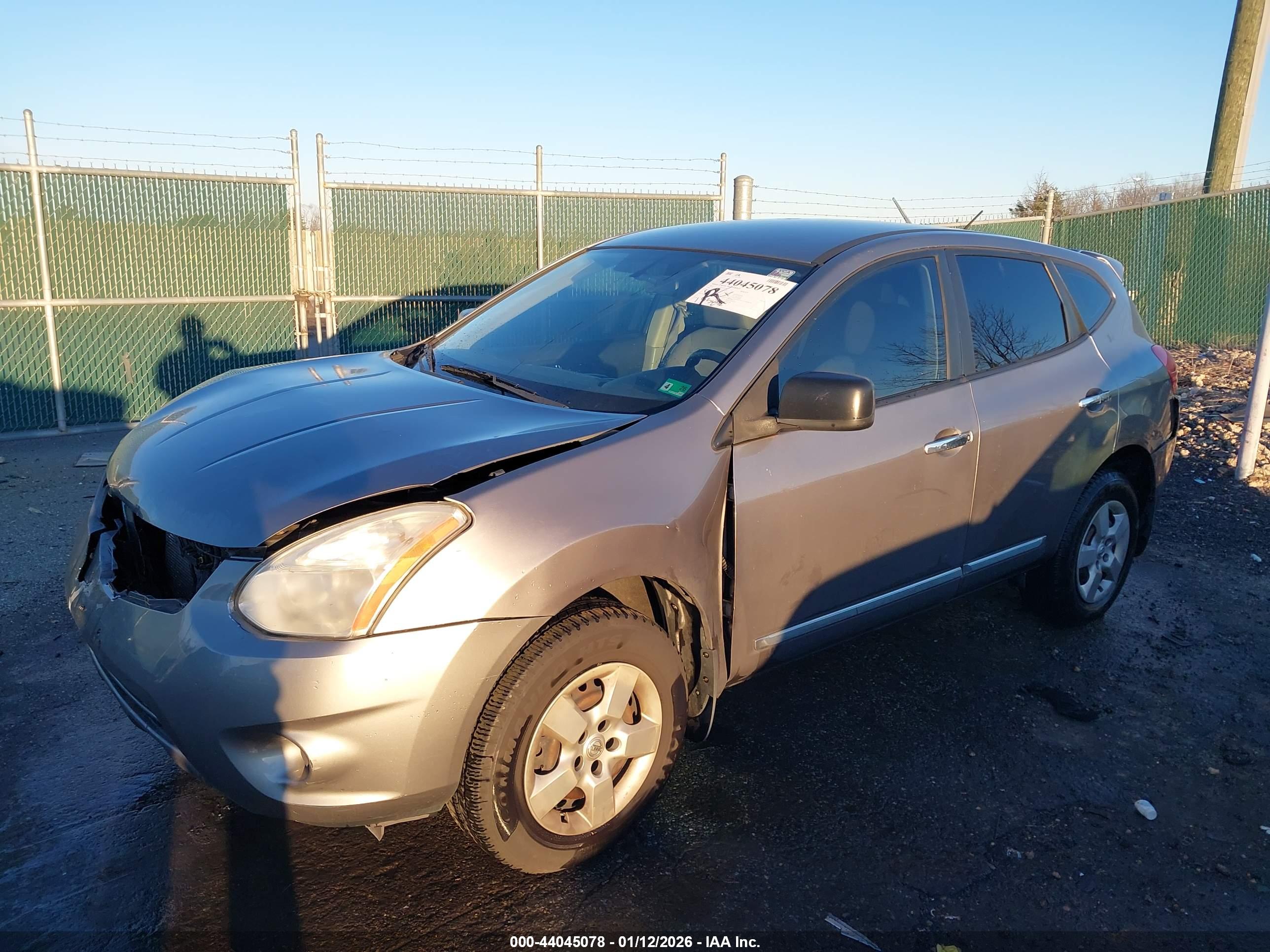 NISSAN ROGUE image 2