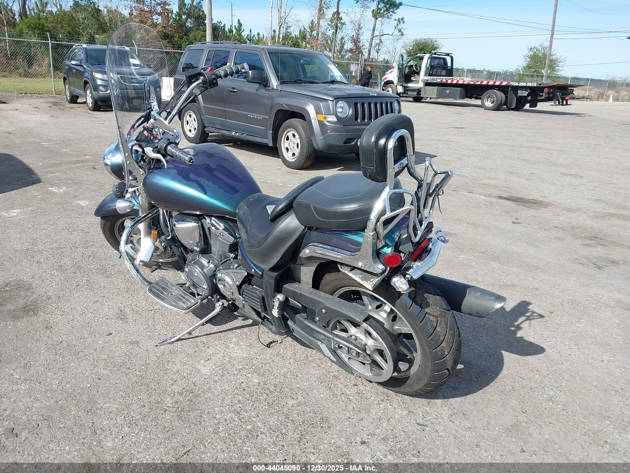 YAMAHA XVS1300 image 3