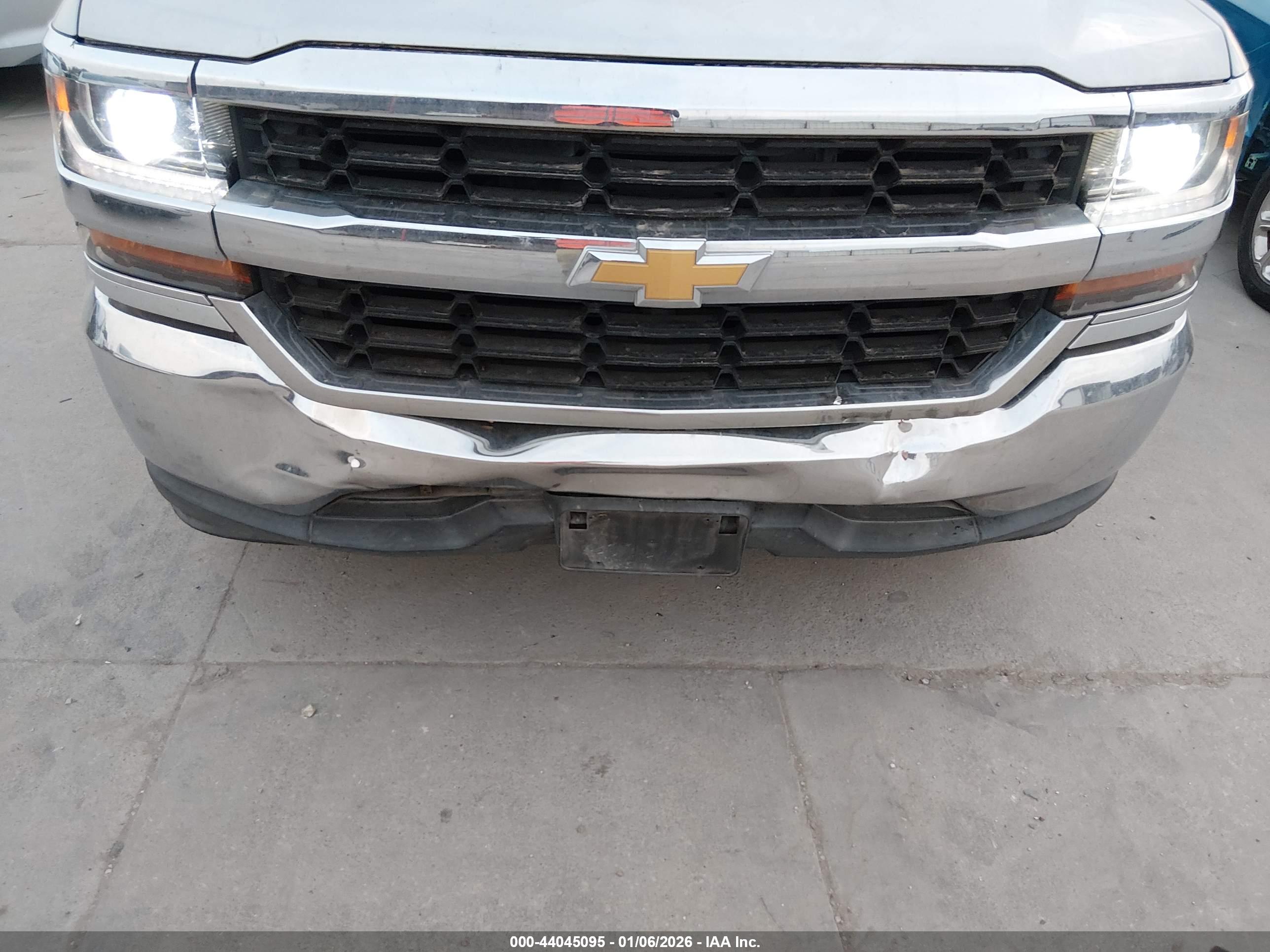 CHEVROLET SILVERADO image 6