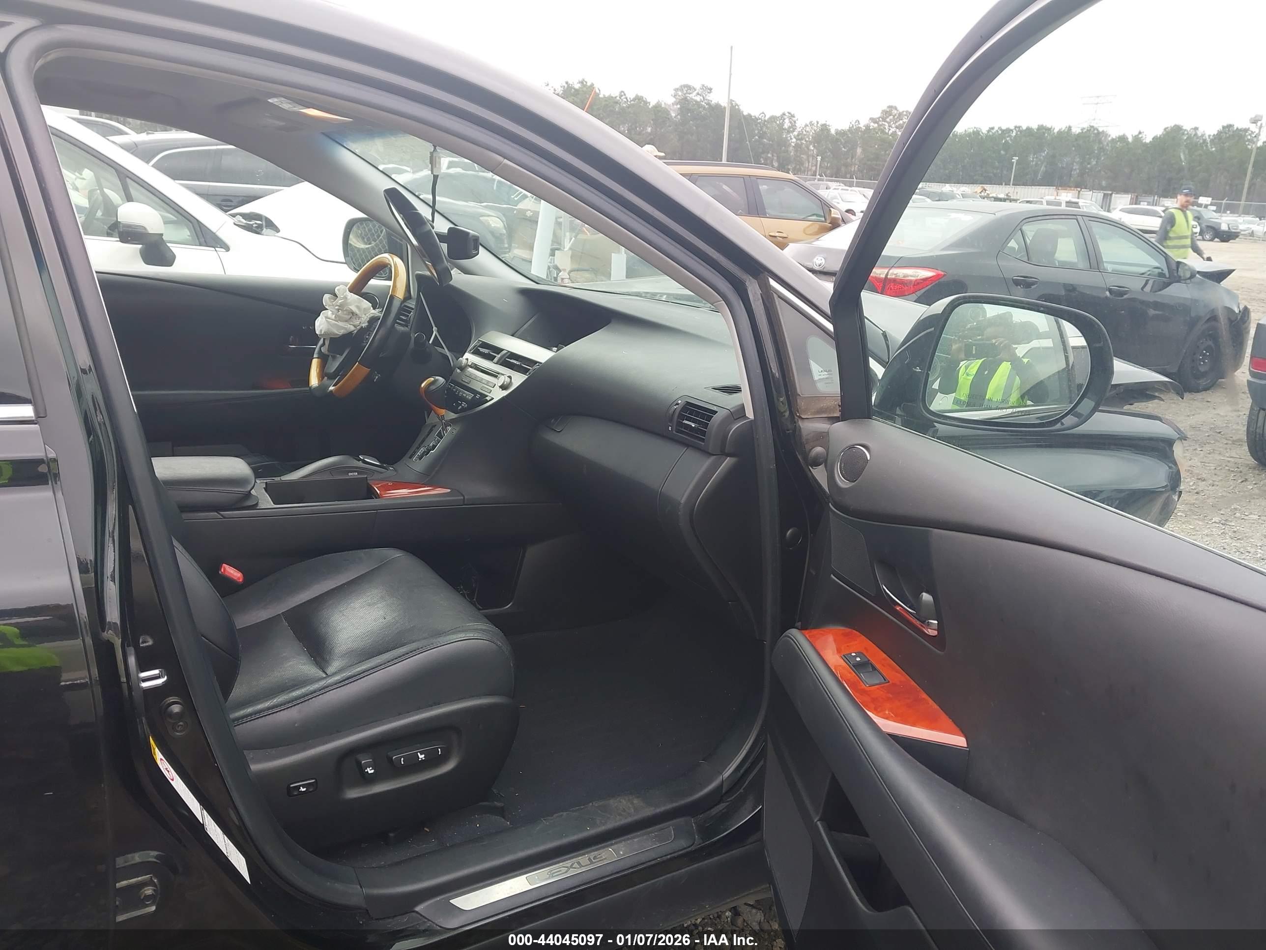 LEXUS RX image 5