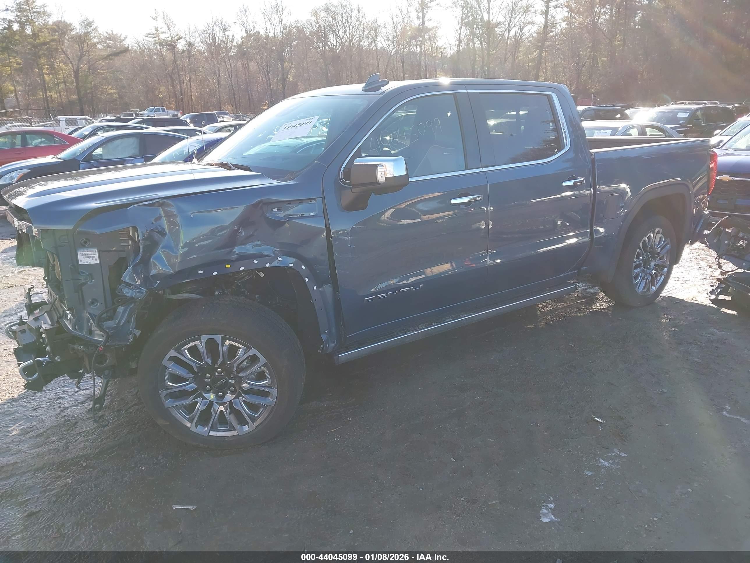 GMC SIERRA image 2