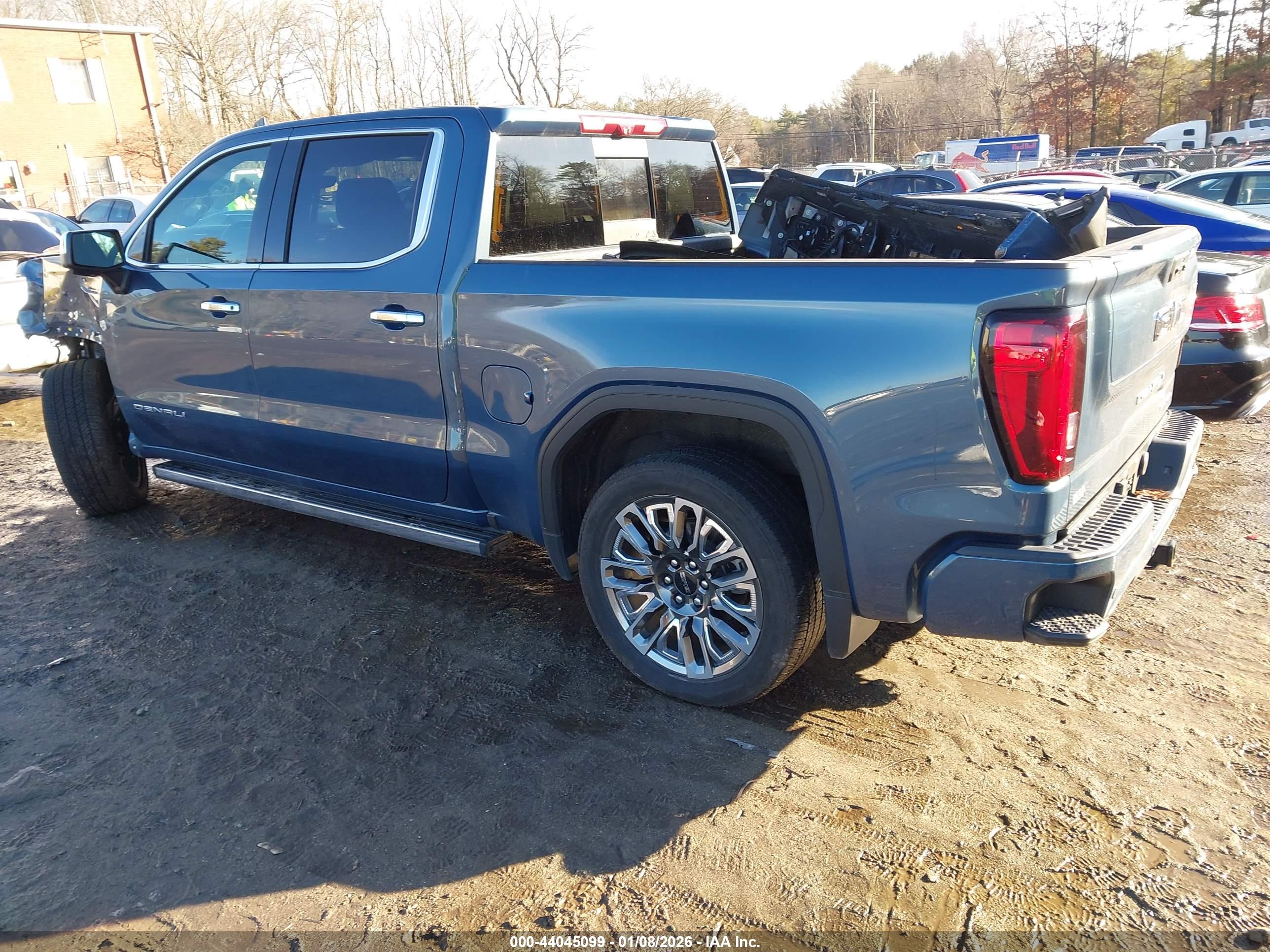 GMC SIERRA image 3