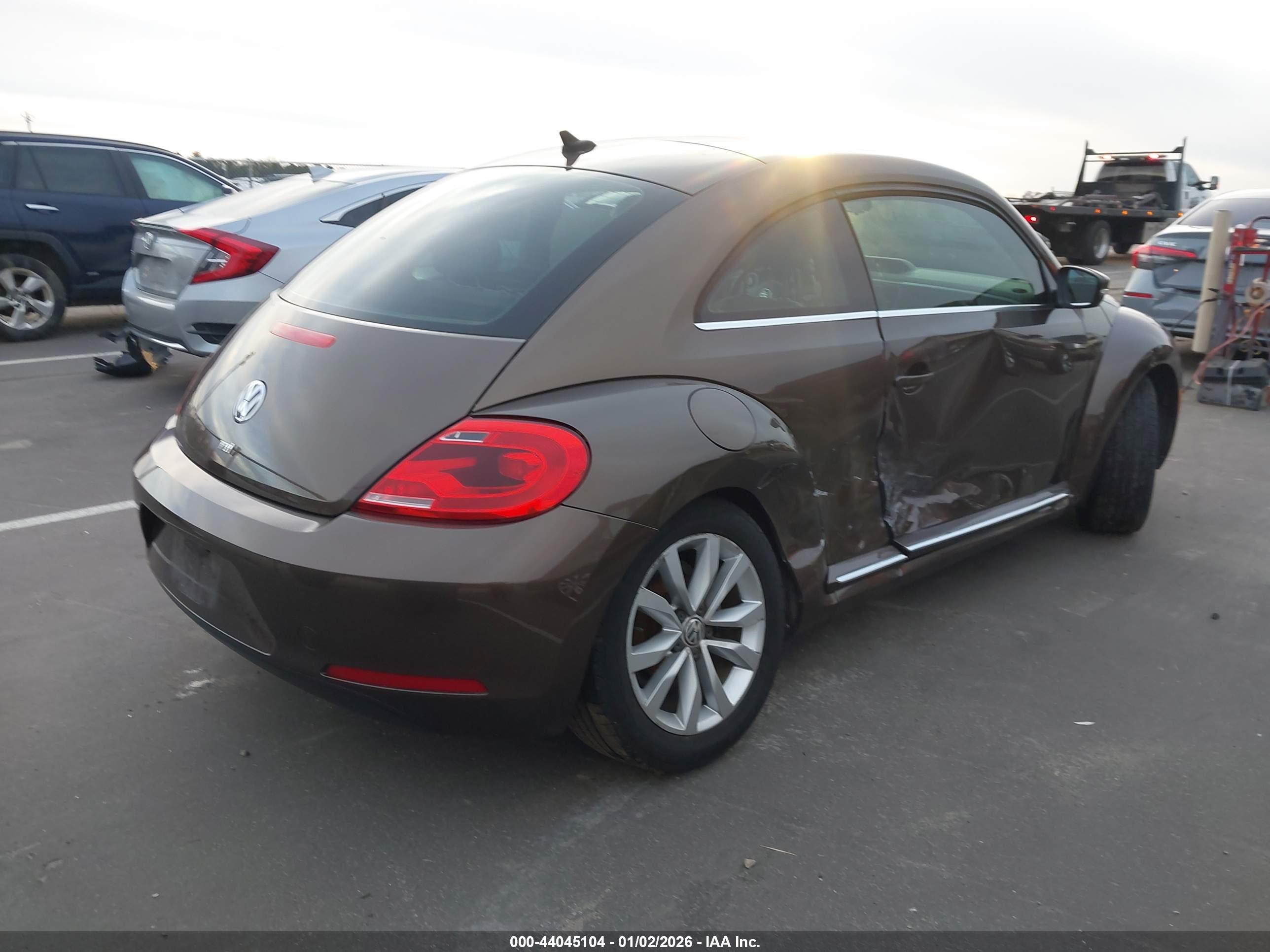 VOLKSWAGEN BEETLE image 4