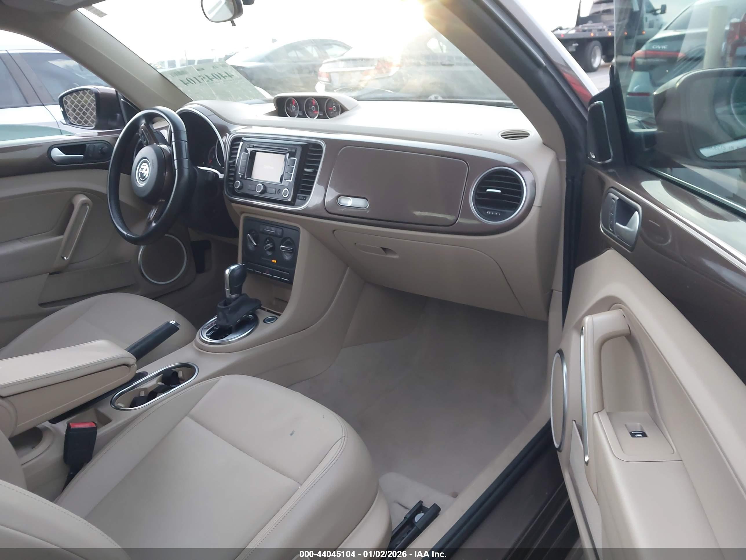 VOLKSWAGEN BEETLE image 5