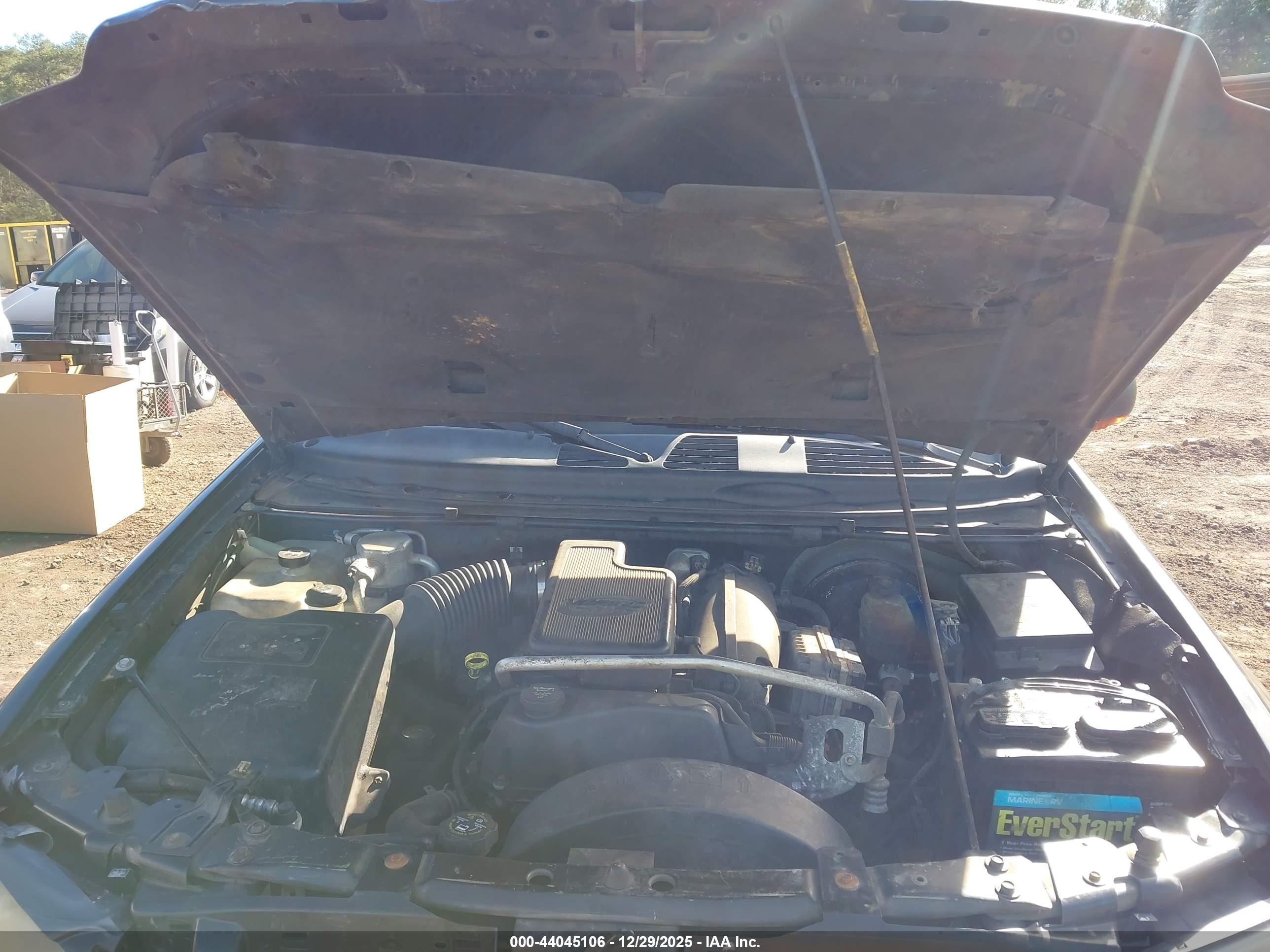 GMC ENVOY image 10