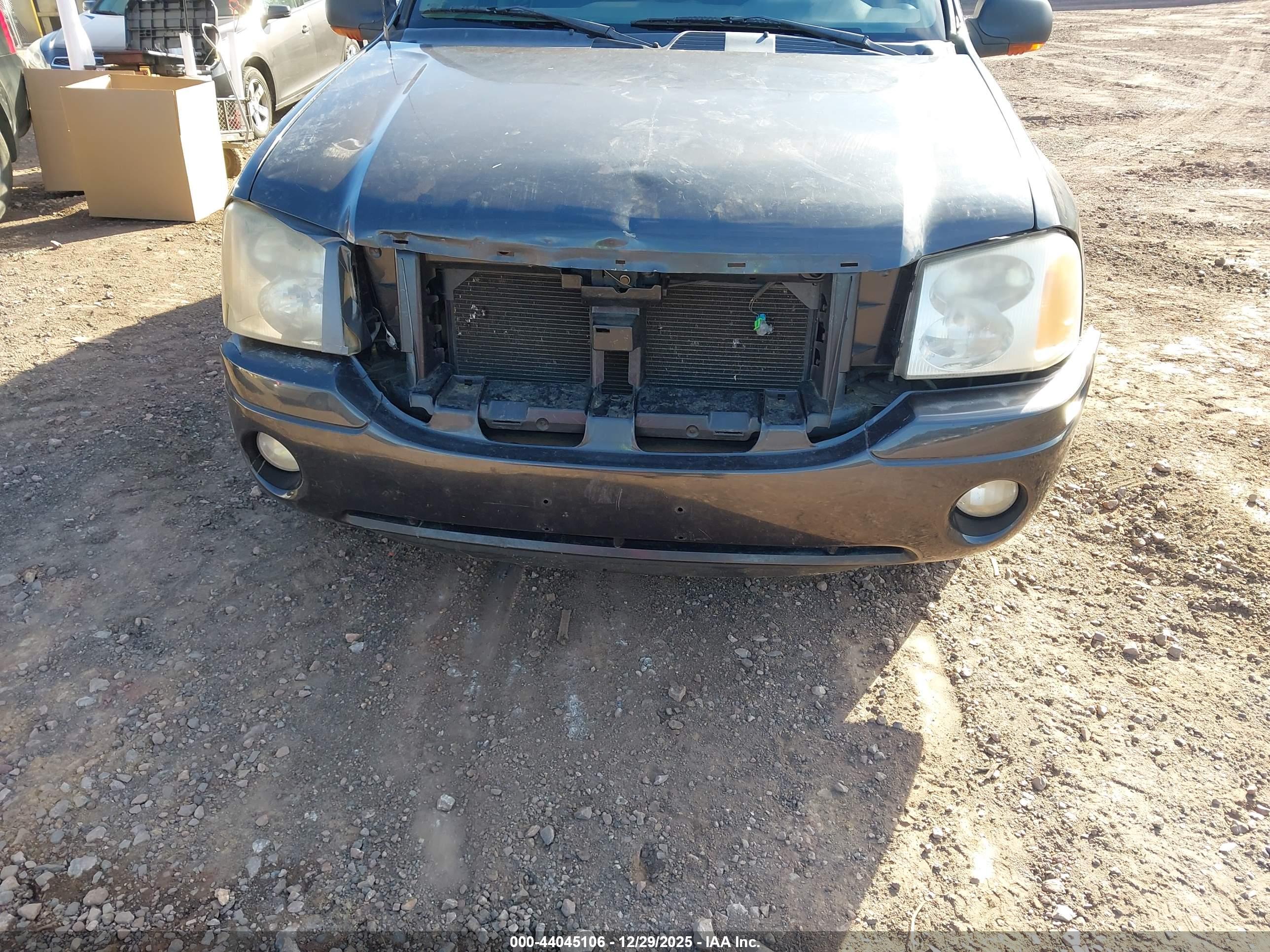GMC ENVOY image 6