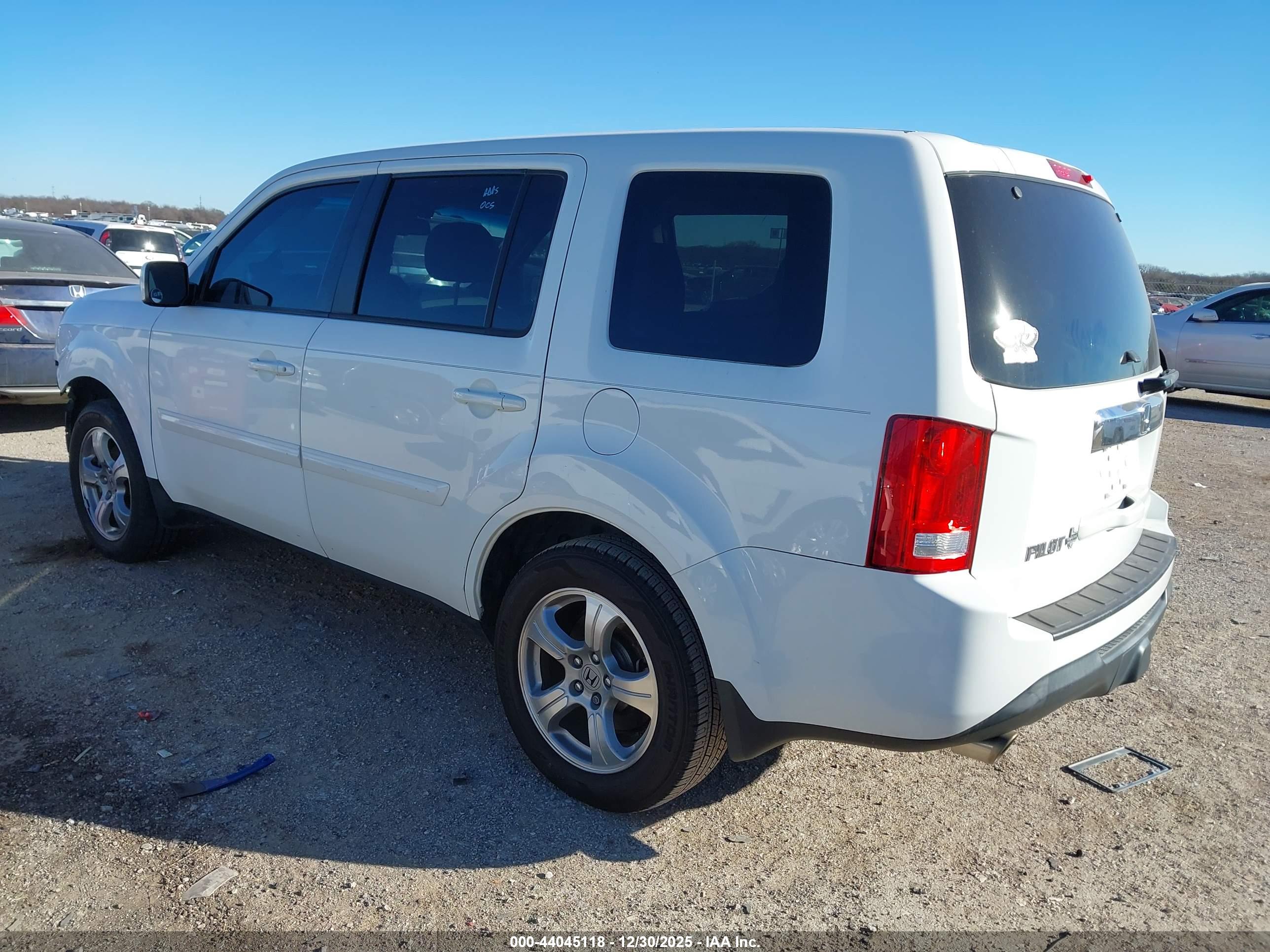 HONDA PILOT image 3
