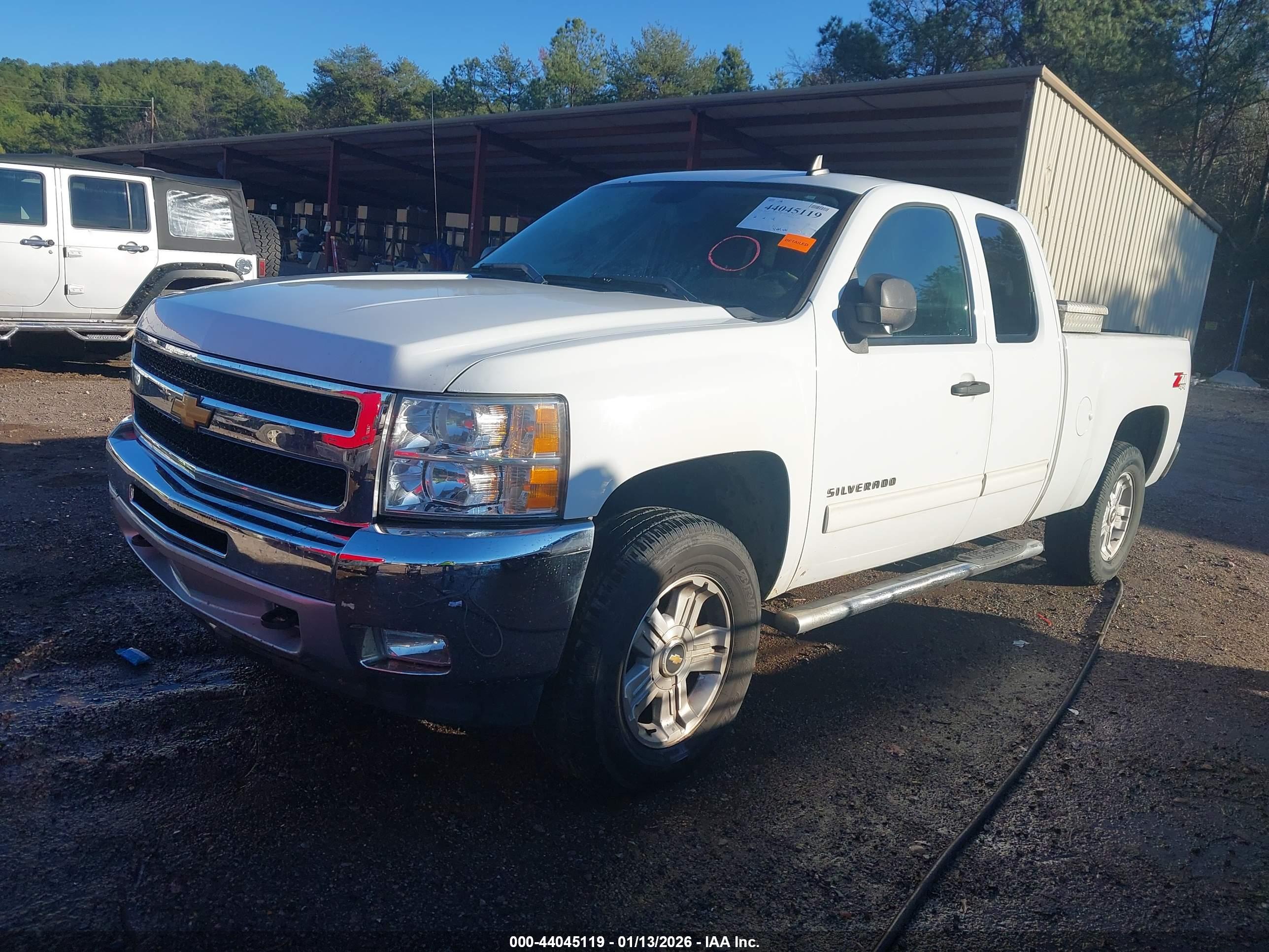 CHEVROLET SILVERADO image 2