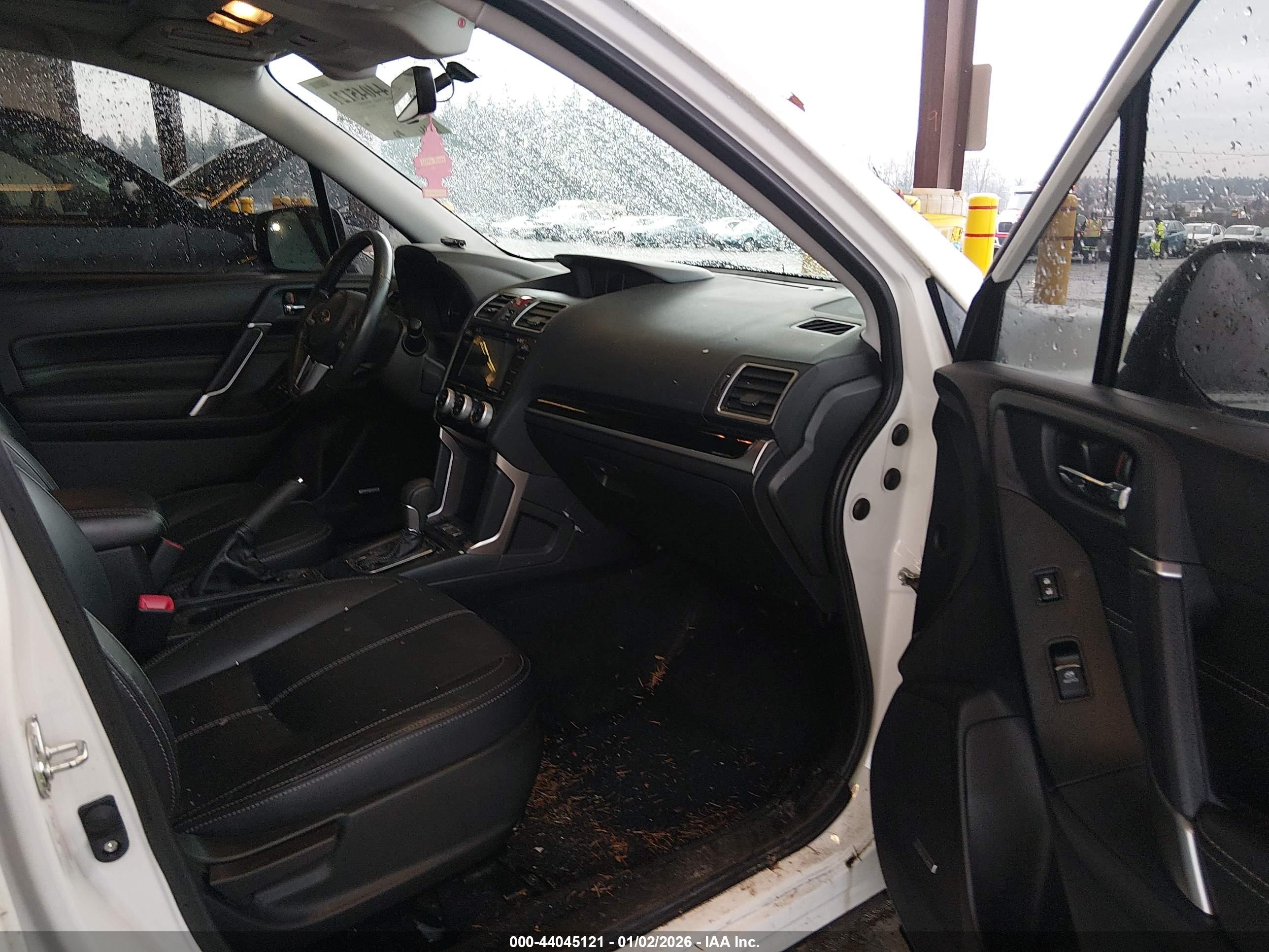 SUBARU FORESTER image 5
