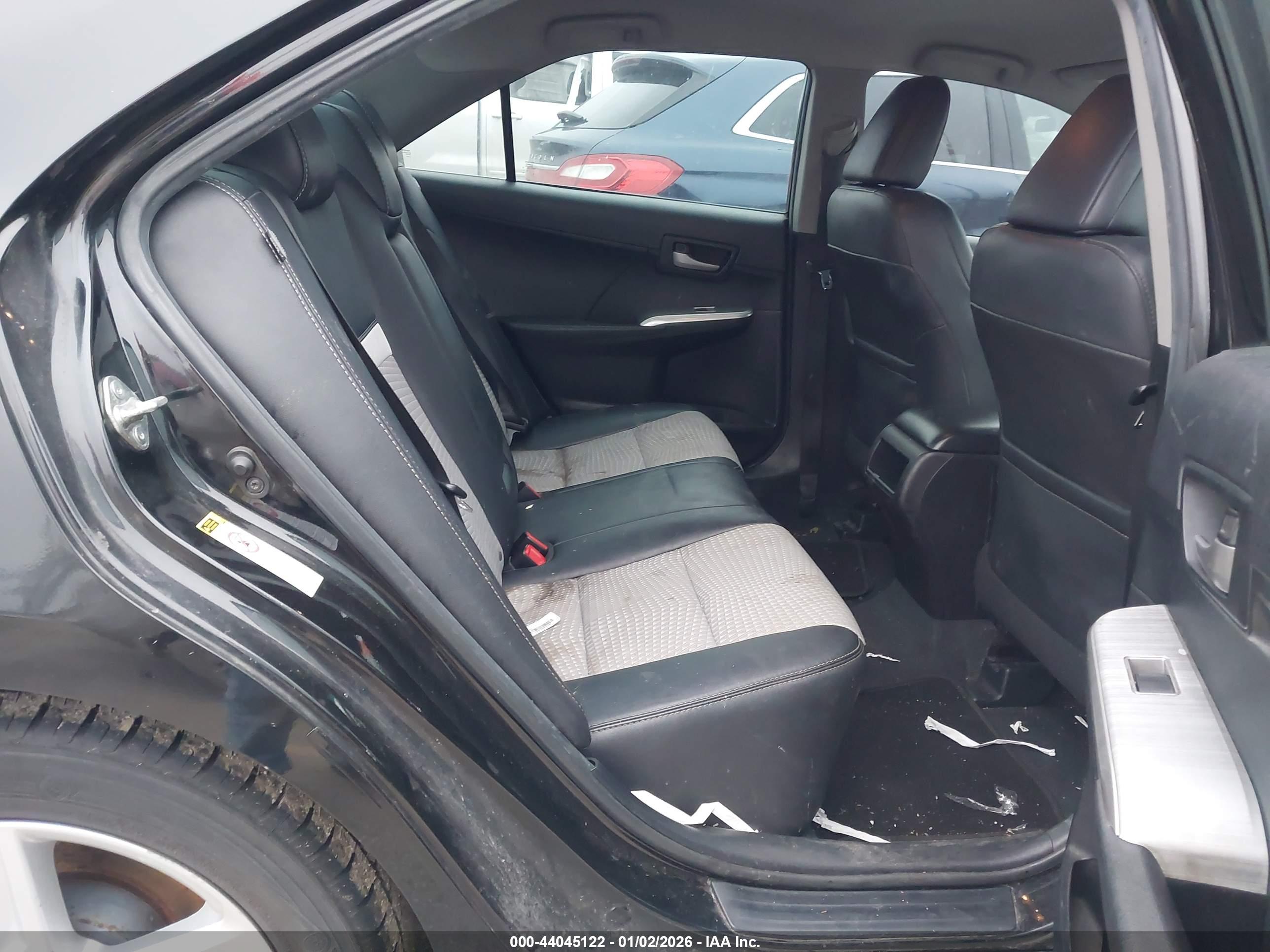 TOYOTA CAMRY image 8