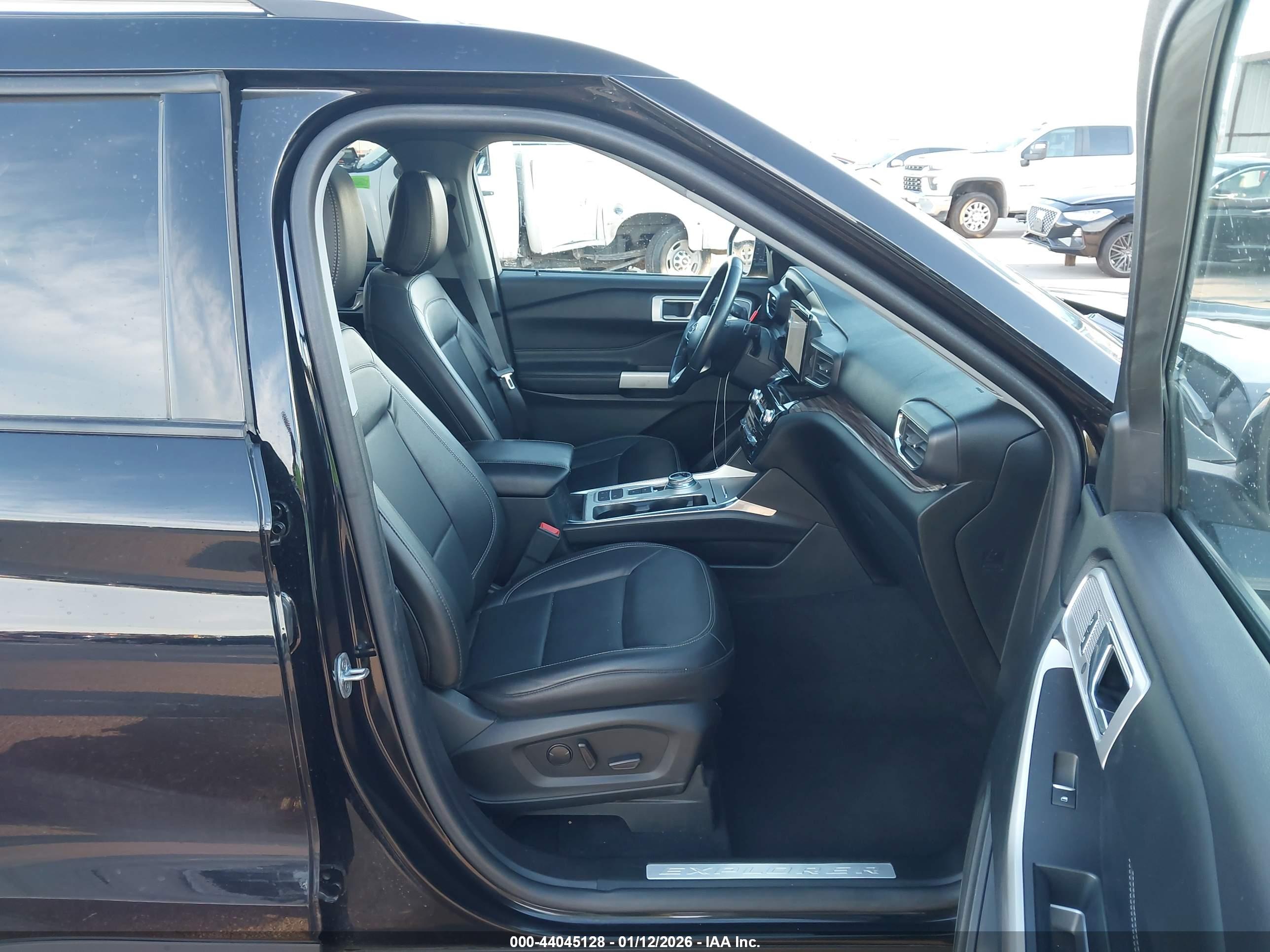 FORD EXPLORER image 5