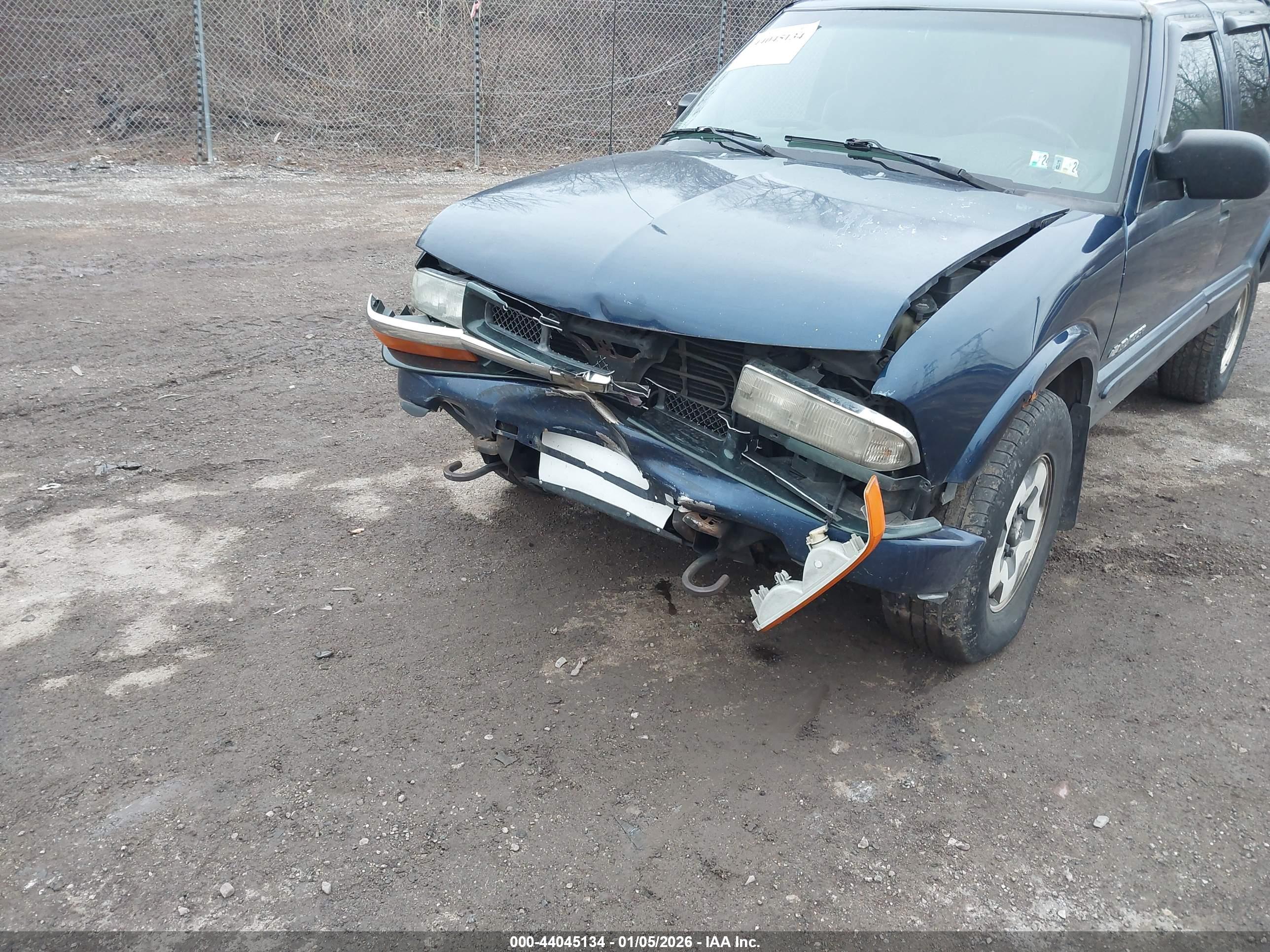 CHEVROLET BLAZER image 6