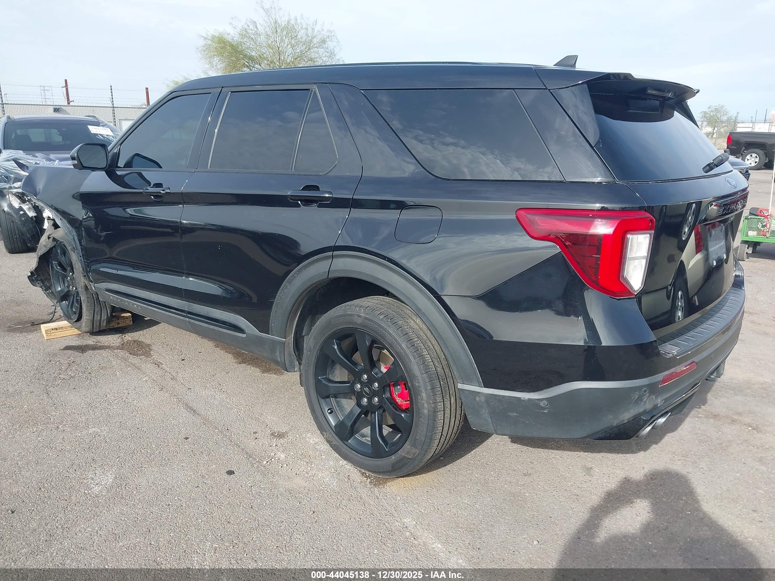 FORD EXPLORER image 3