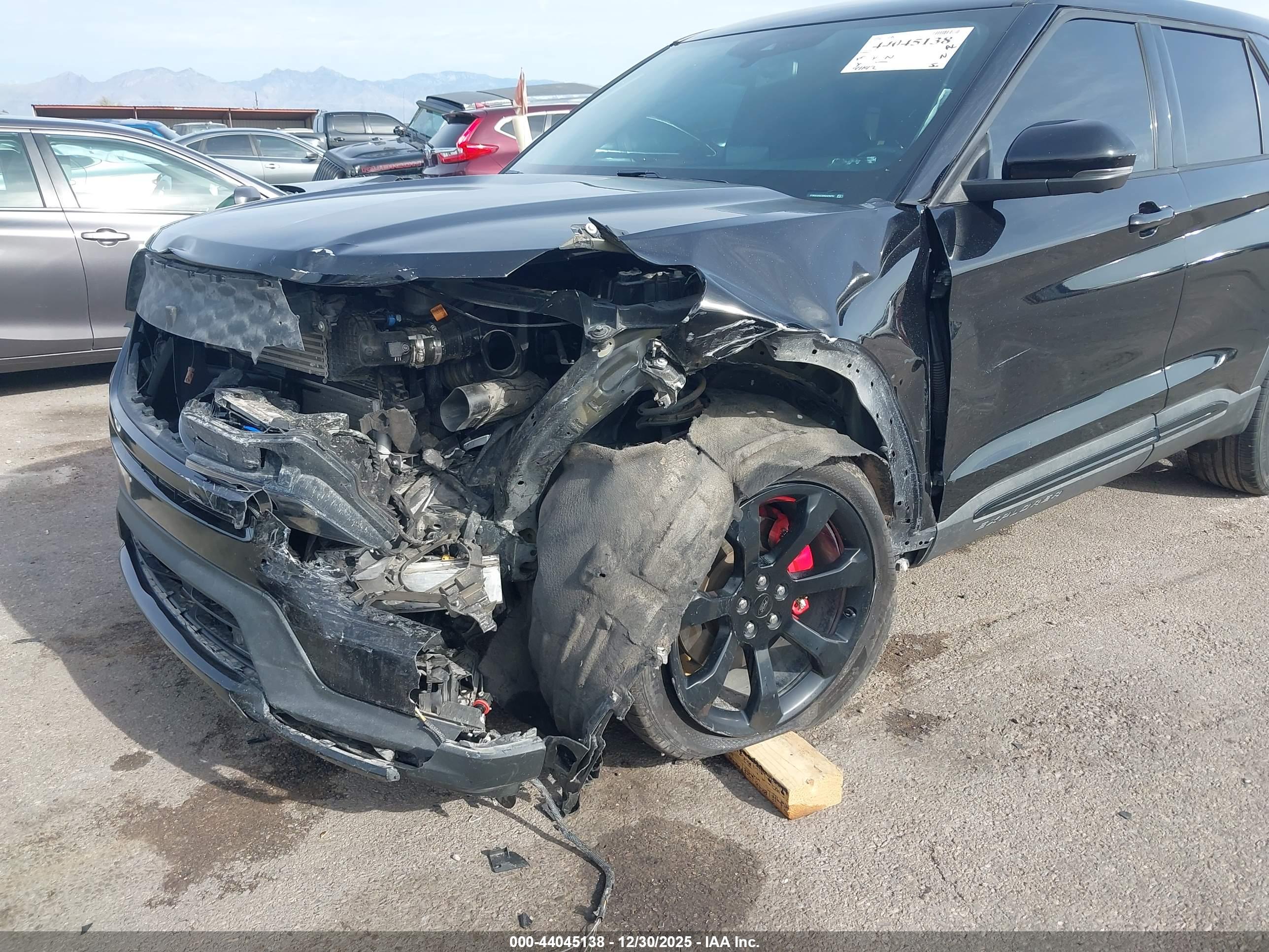 FORD EXPLORER image 6