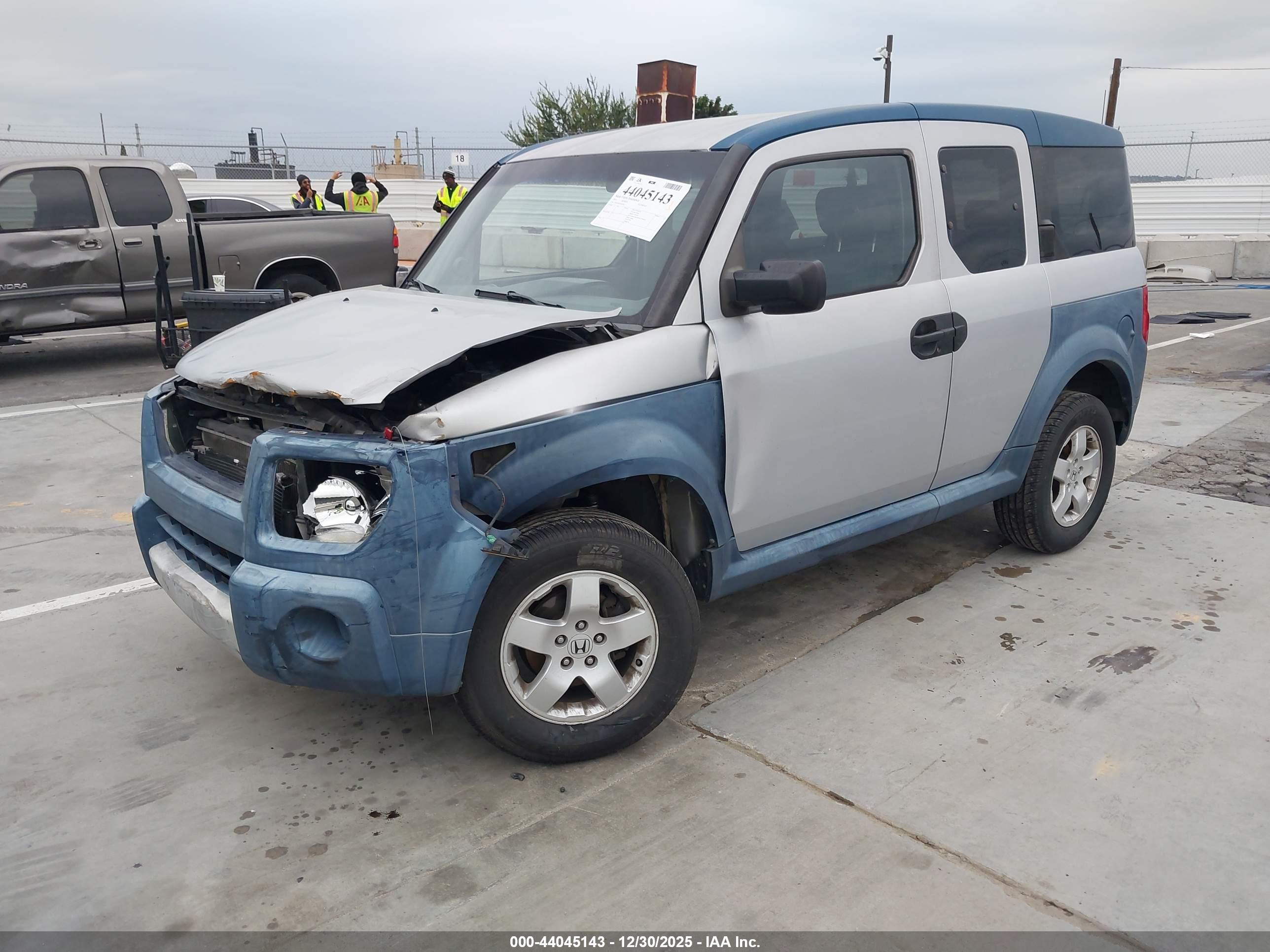 HONDA ELEMENT image 2