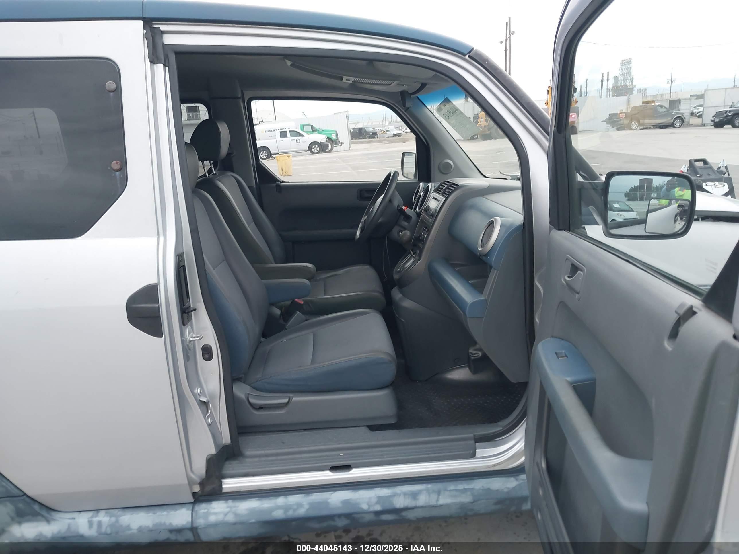 HONDA ELEMENT image 5