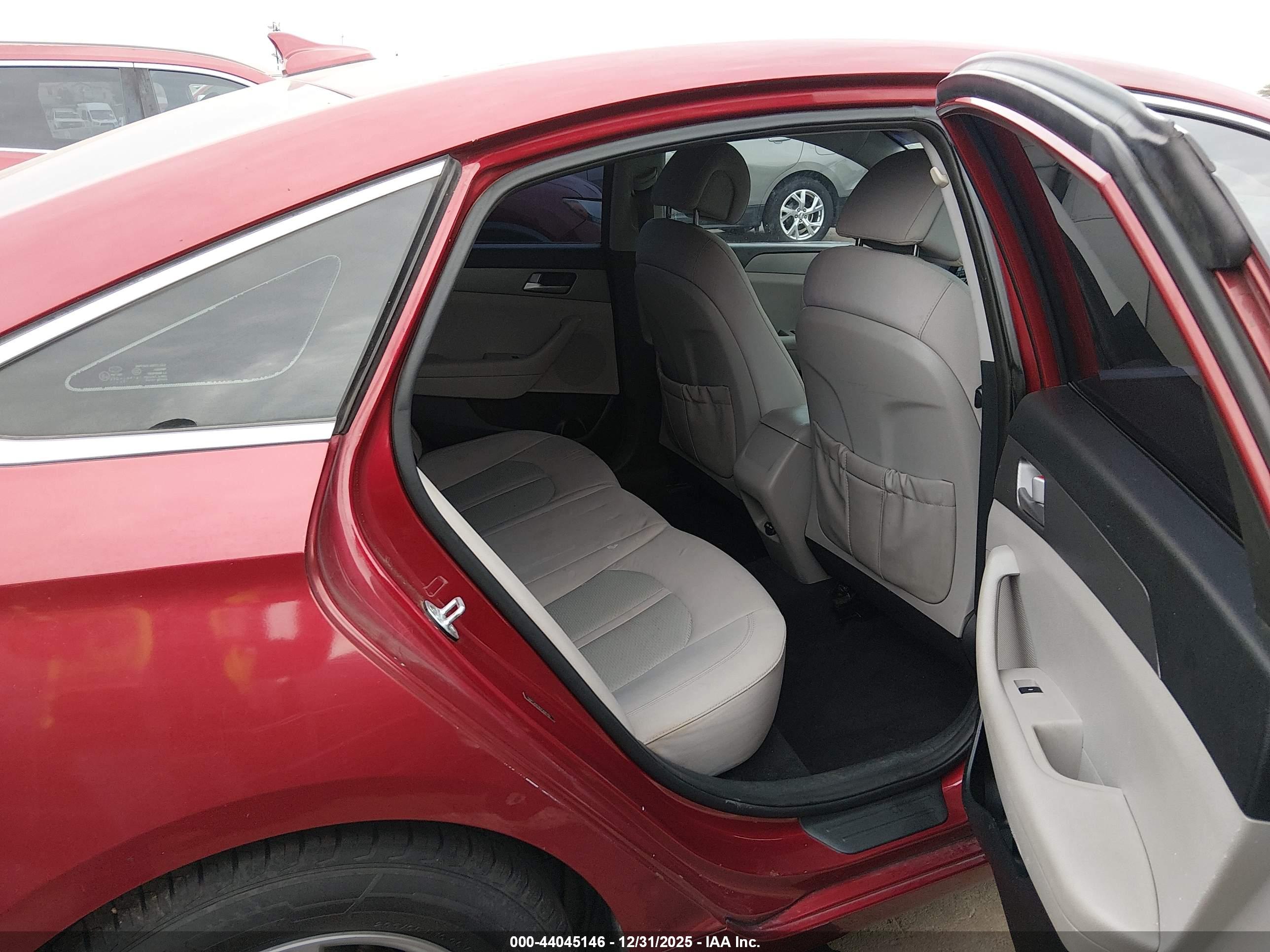 HYUNDAI SONATA image 8