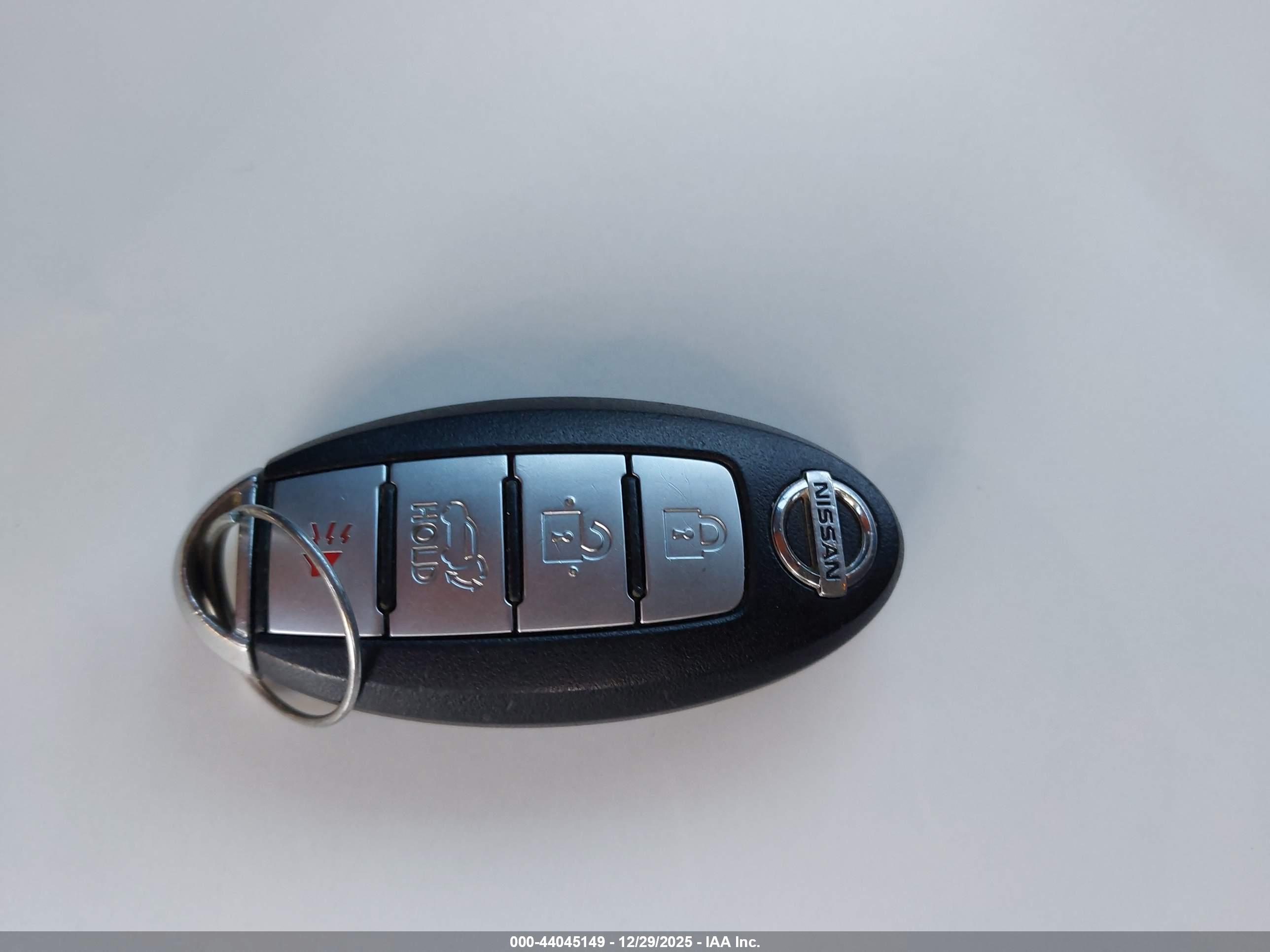 NISSAN ROGUE image 11
