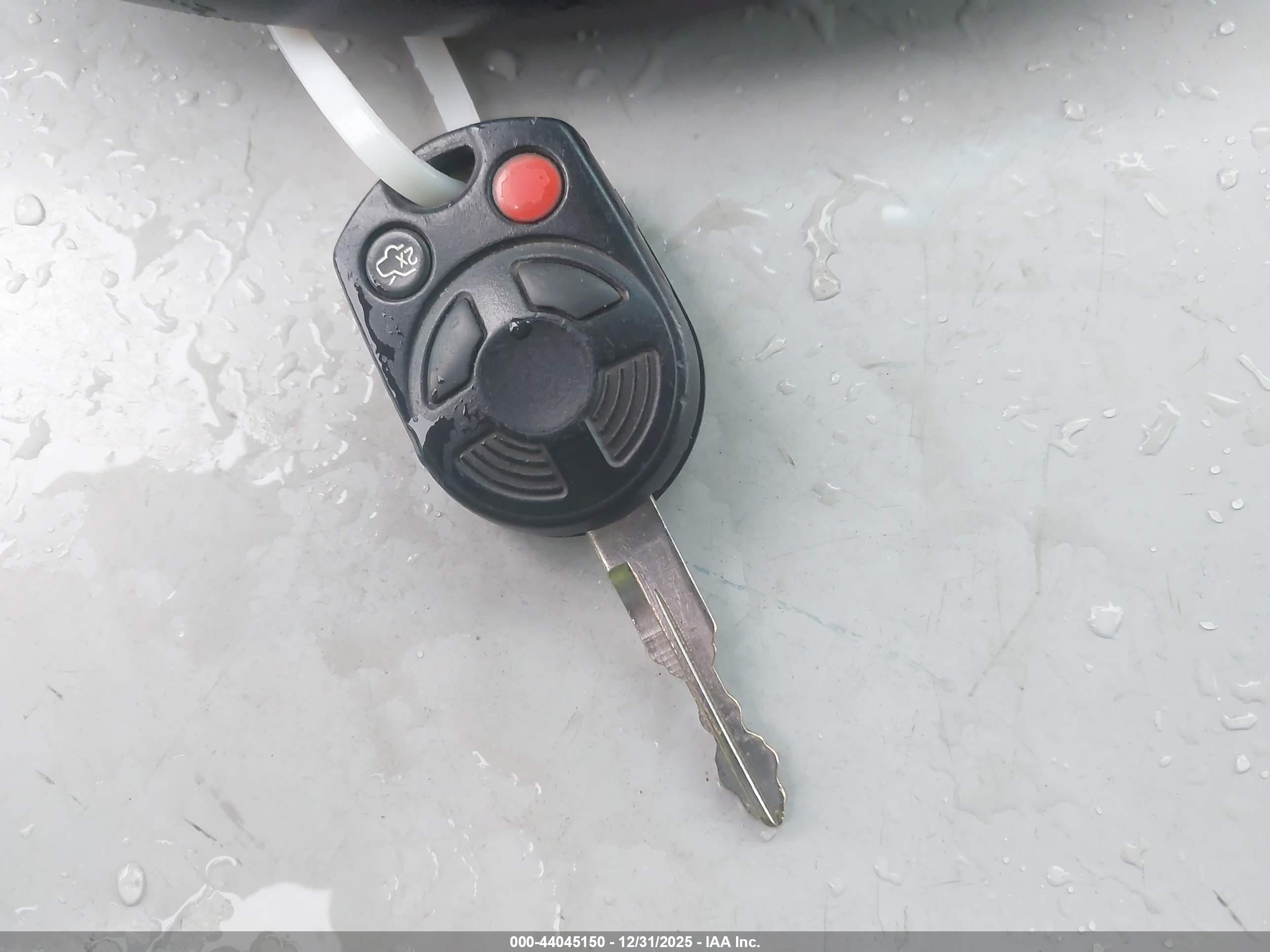 MAZDA TRIBUTE image 11
