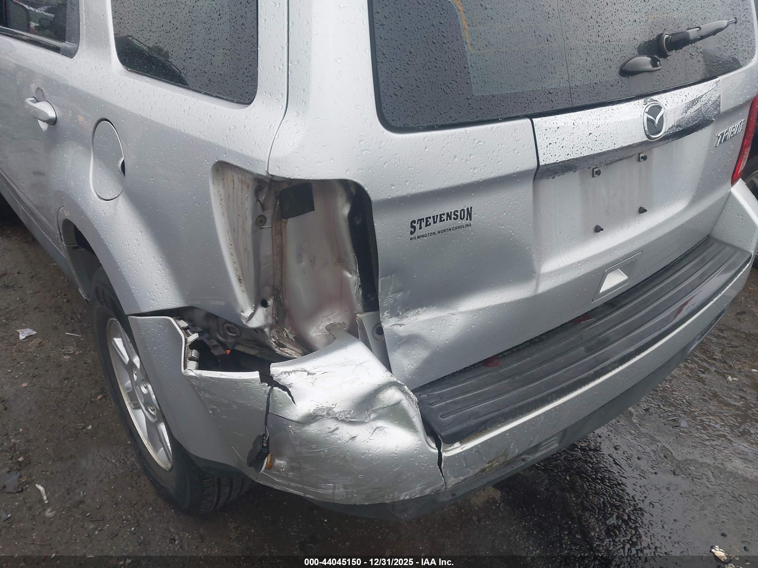 MAZDA TRIBUTE image 6
