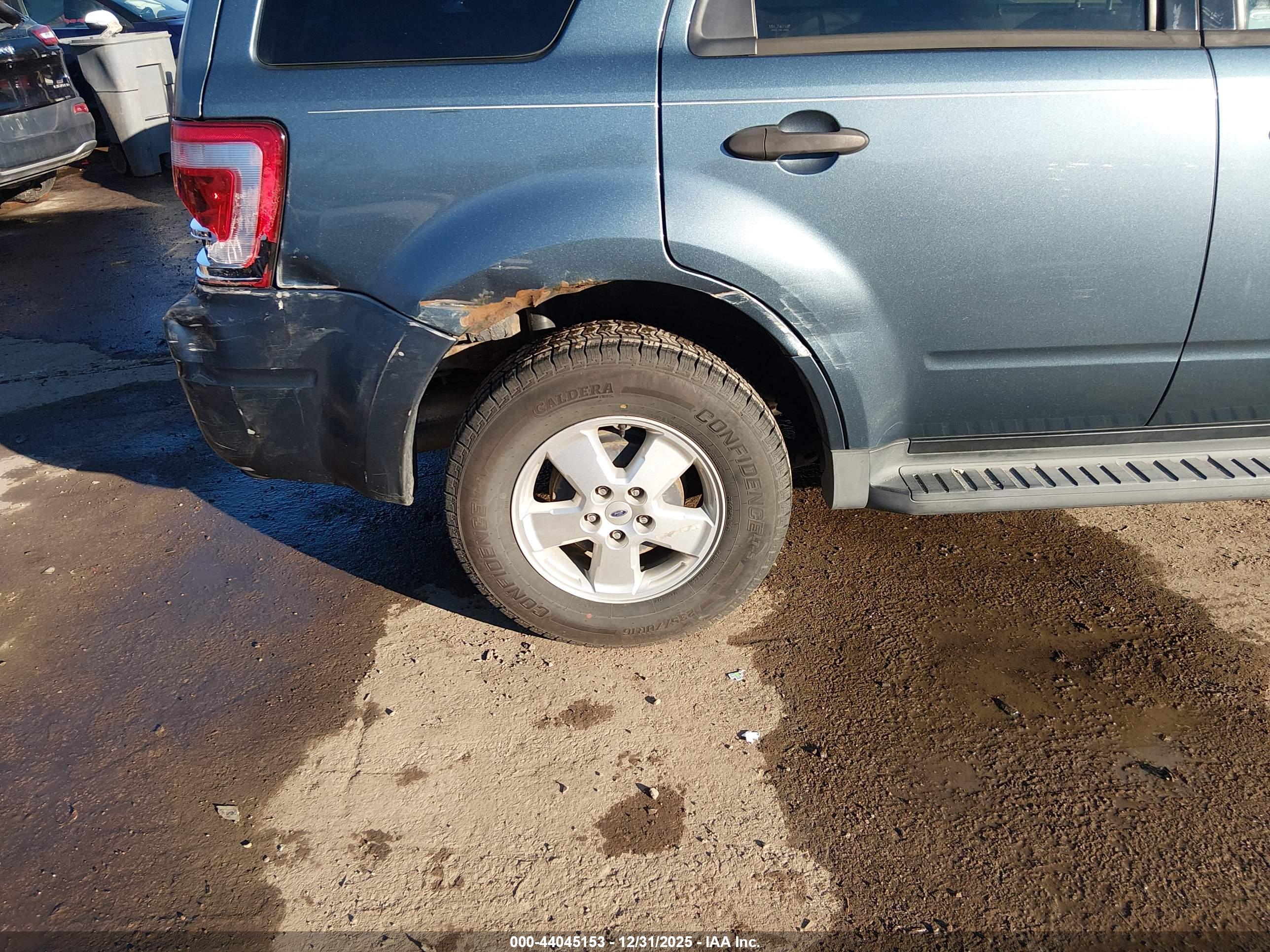 FORD ESCAPE image 6