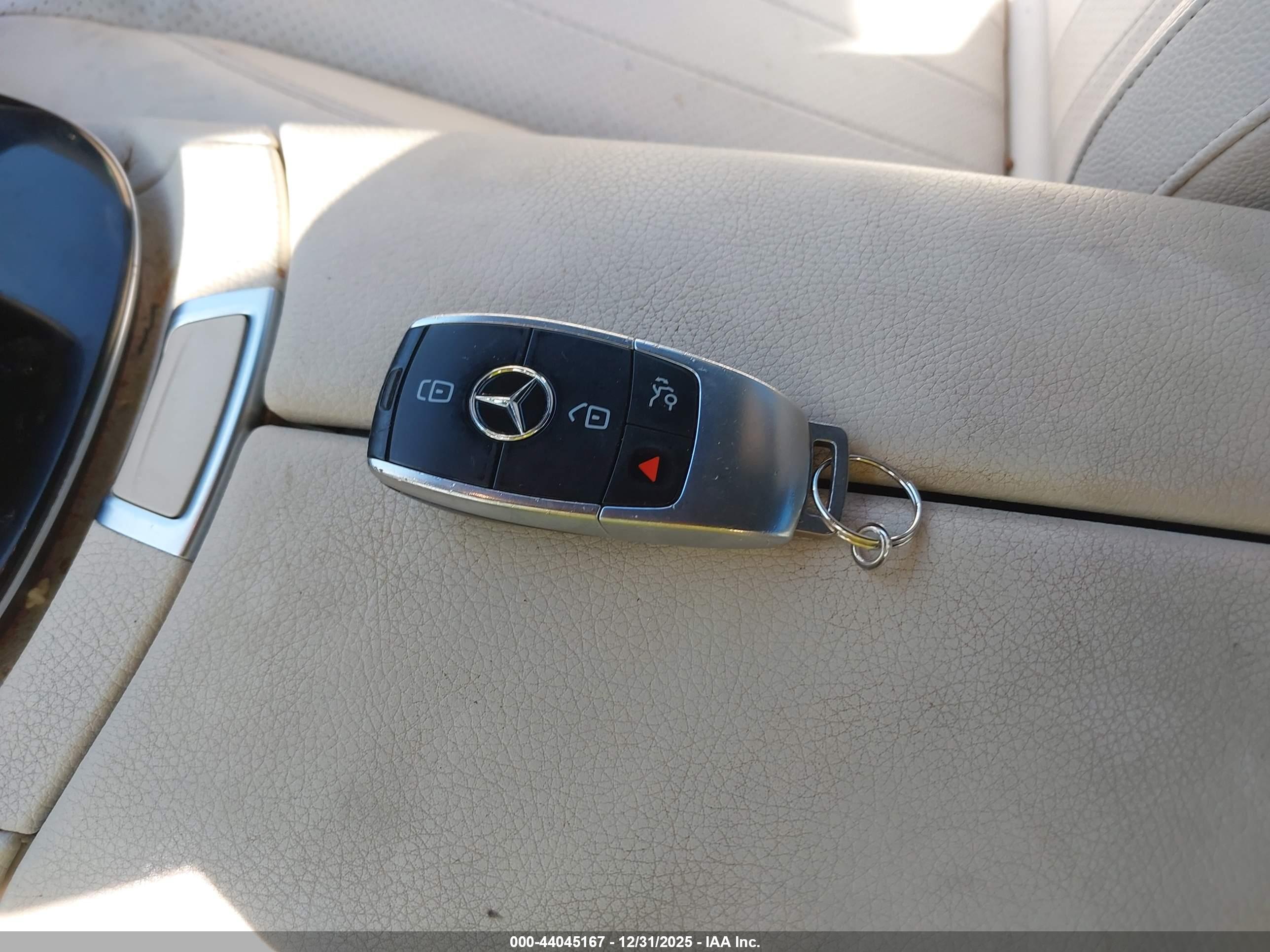 MERCEDES-BENZ E image 11