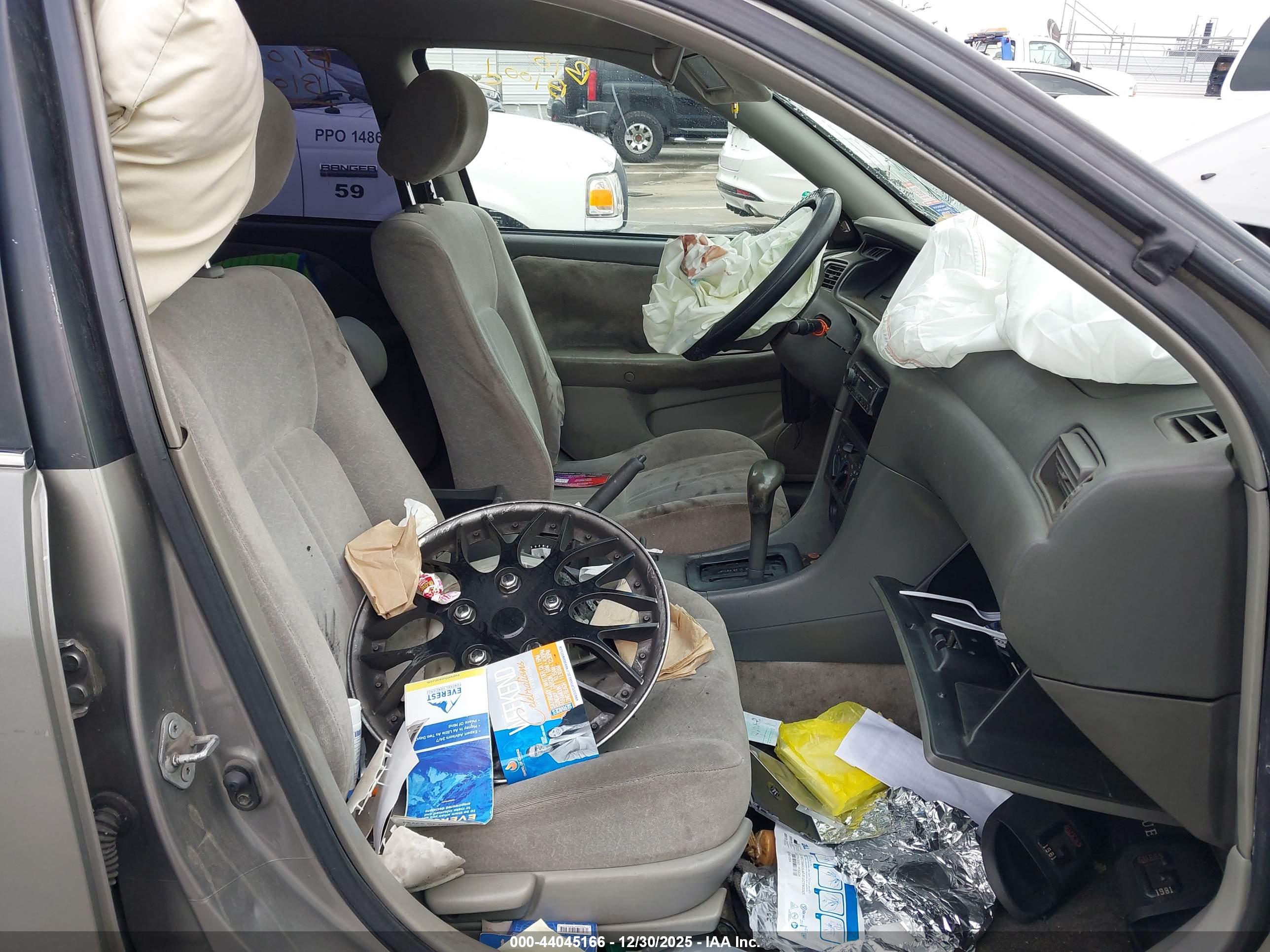 TOYOTA CAMRY image 5
