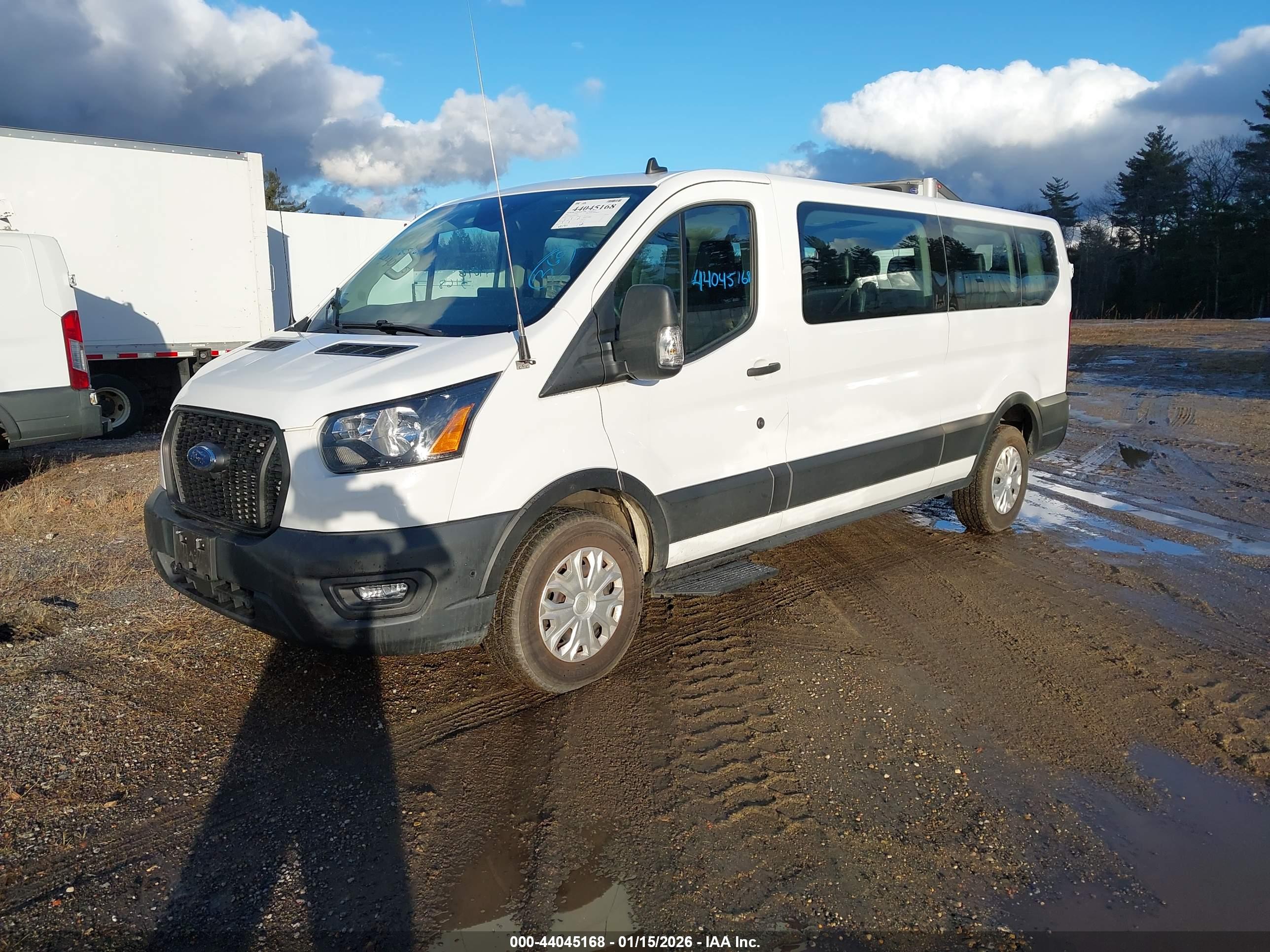 FORD TRANSIT image 2